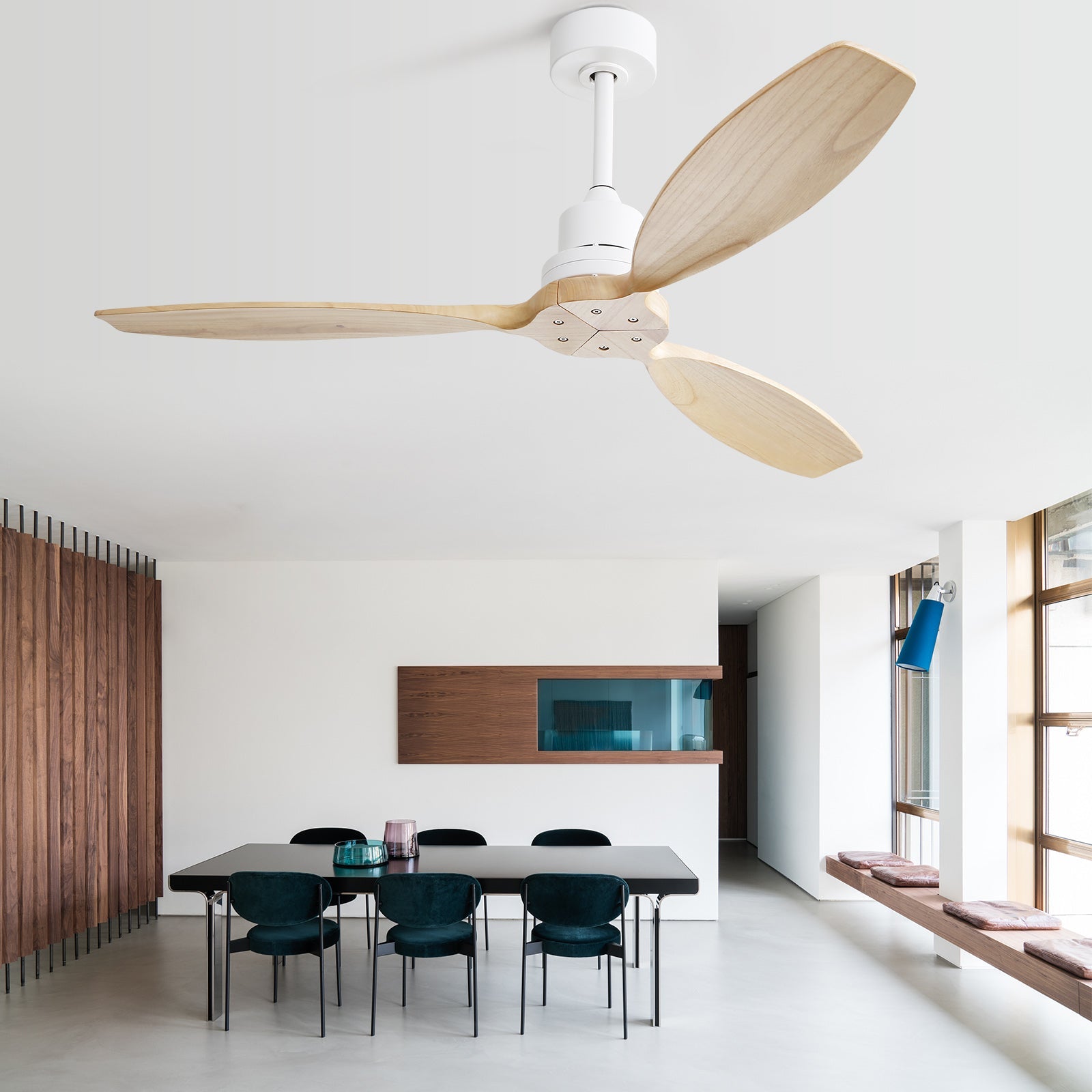 52-inch Ceiling Fan, 6 Speed Remote Control, Solid Wood Blades