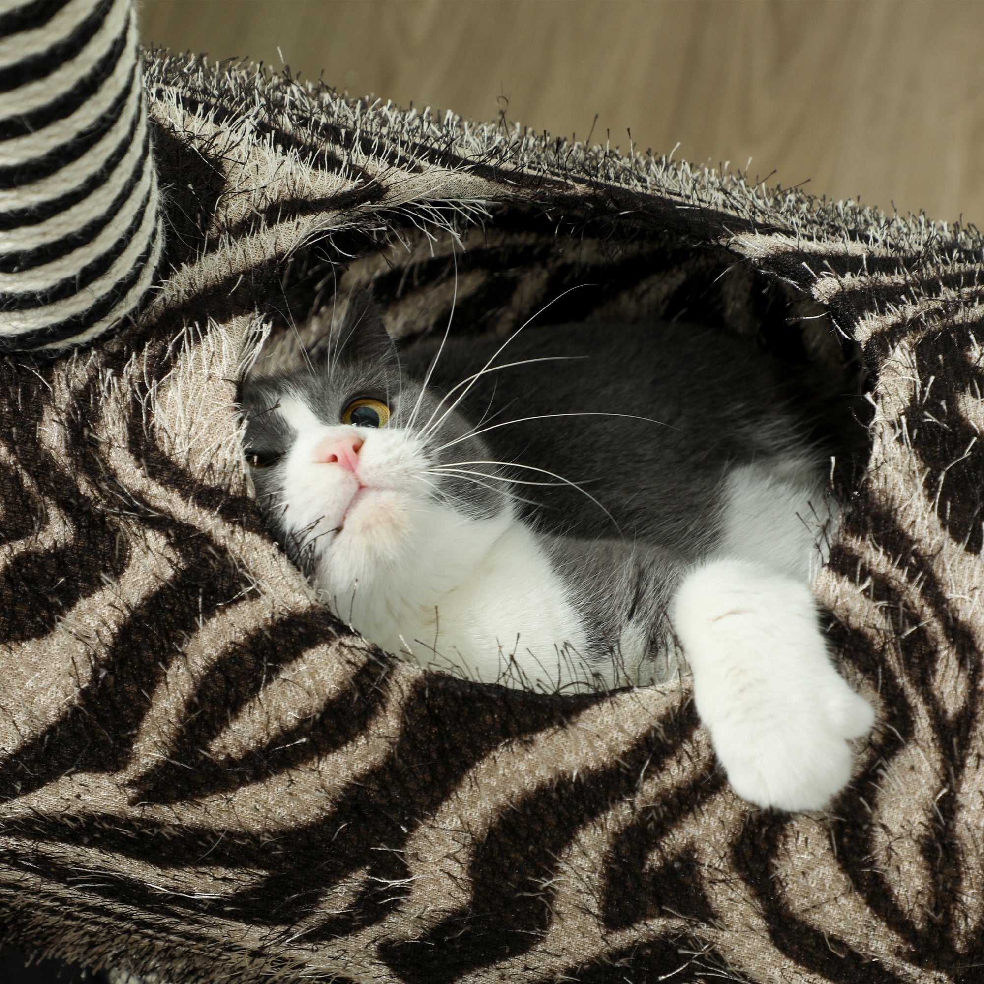 Cat Tree, 93 cm with Tunnel & Scratch Posts, Zebra Design, Black and White
