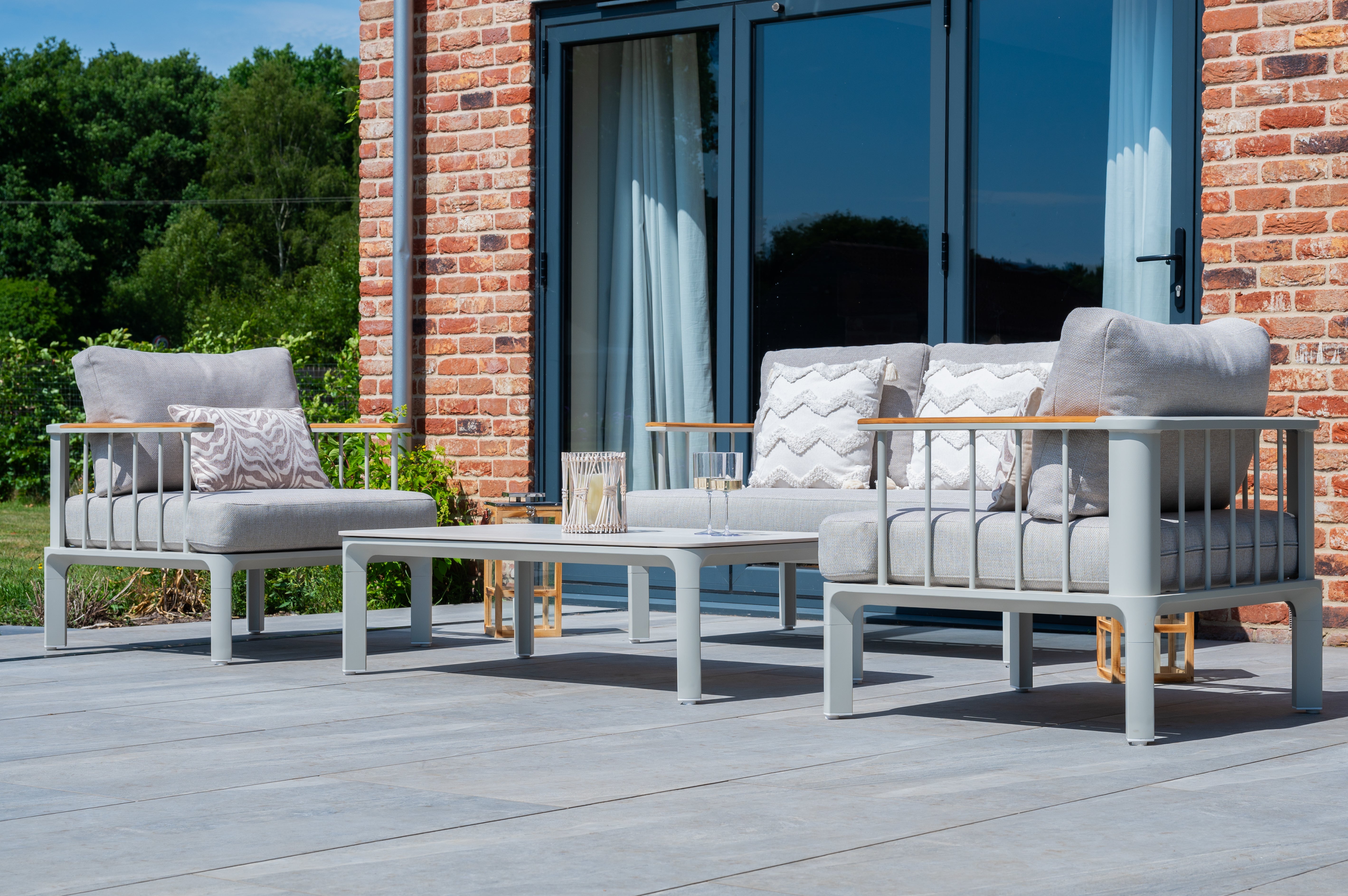 Taunton - Round Side Aluminium Bar Lounge Set