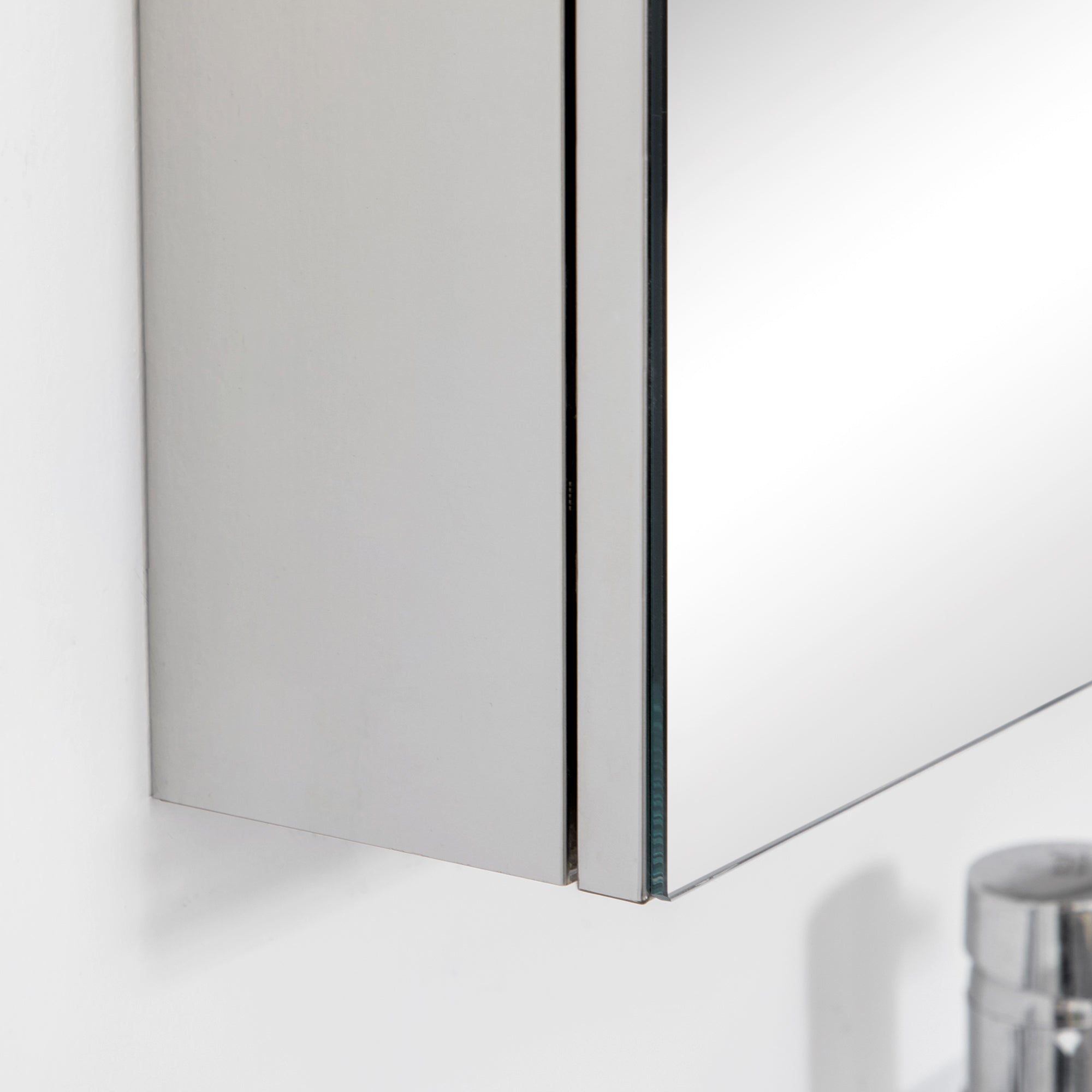 Bathroom Cabinet Mirrored Wall-Mounted 3 Glass Doors 5 Shelves, Stainless Steel Silver 70x12x55cm