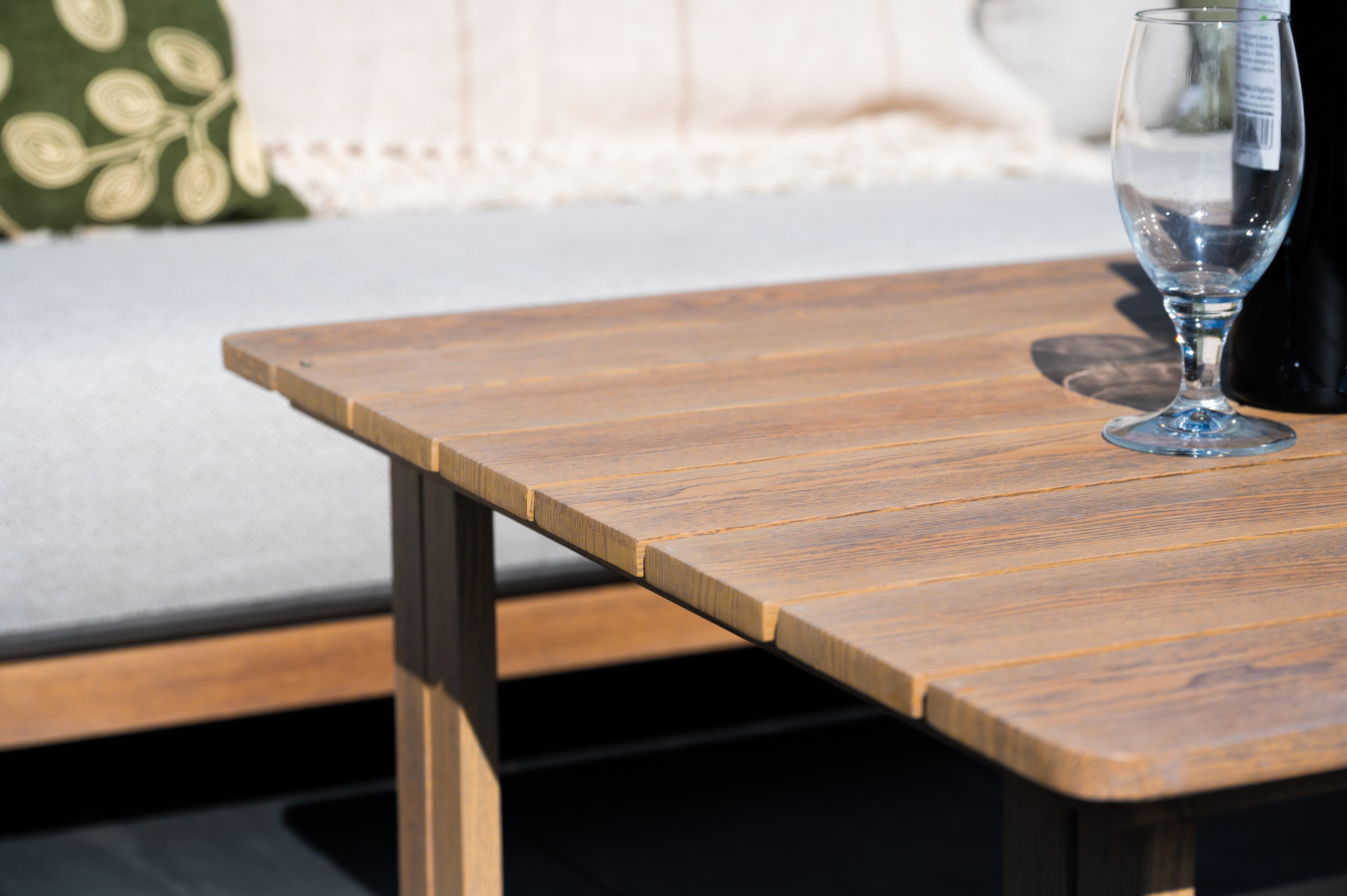 Darlington - Wood look Aluminium Corner Sofa Set with Coffee Table