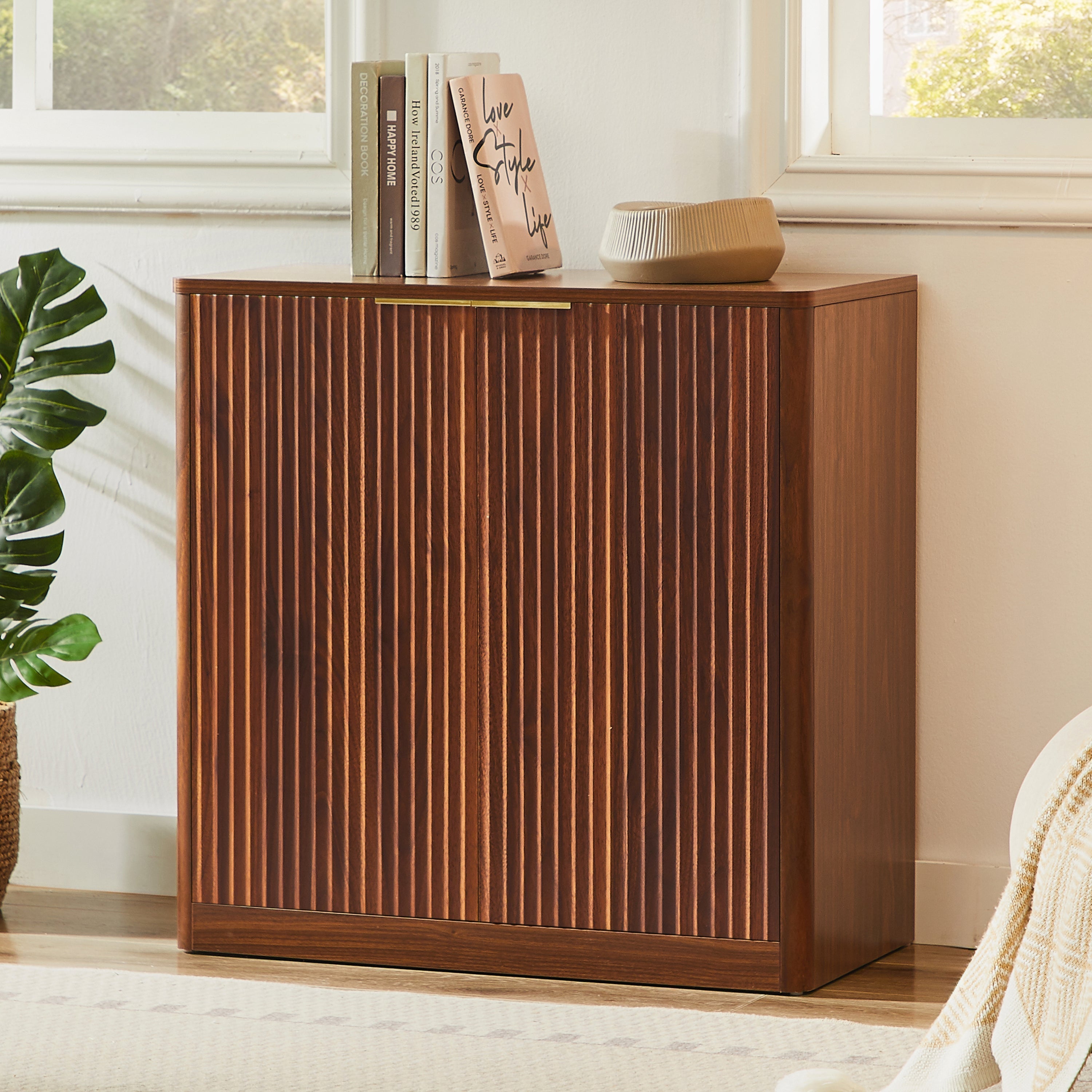 Modern Sideboard Recessed Panels Adjustable Shelves Waterproof Top 120x40x76cm - Brown