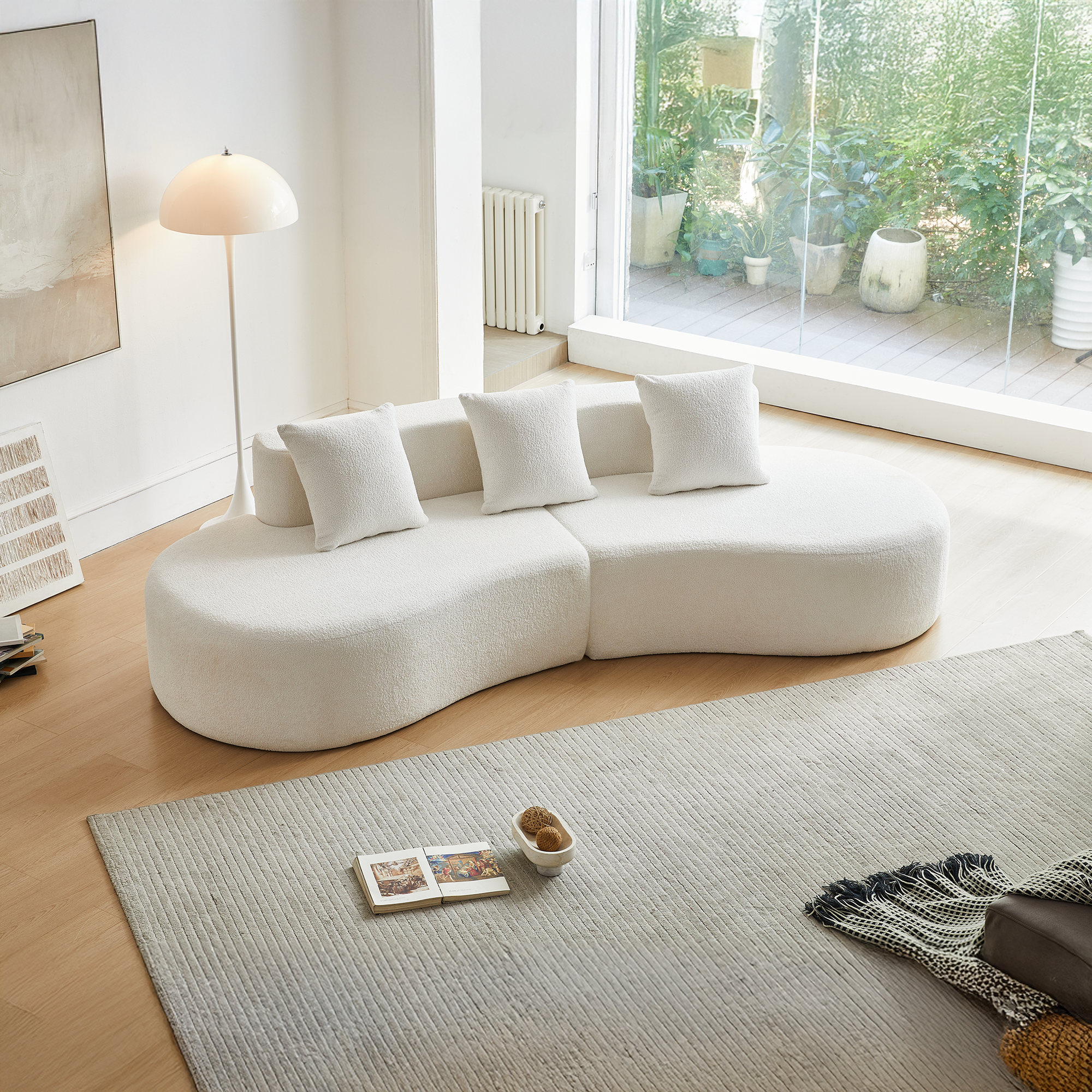 Modern Sectional Sofa, Curved 3-Seater Couch, Stylish and Comfortable