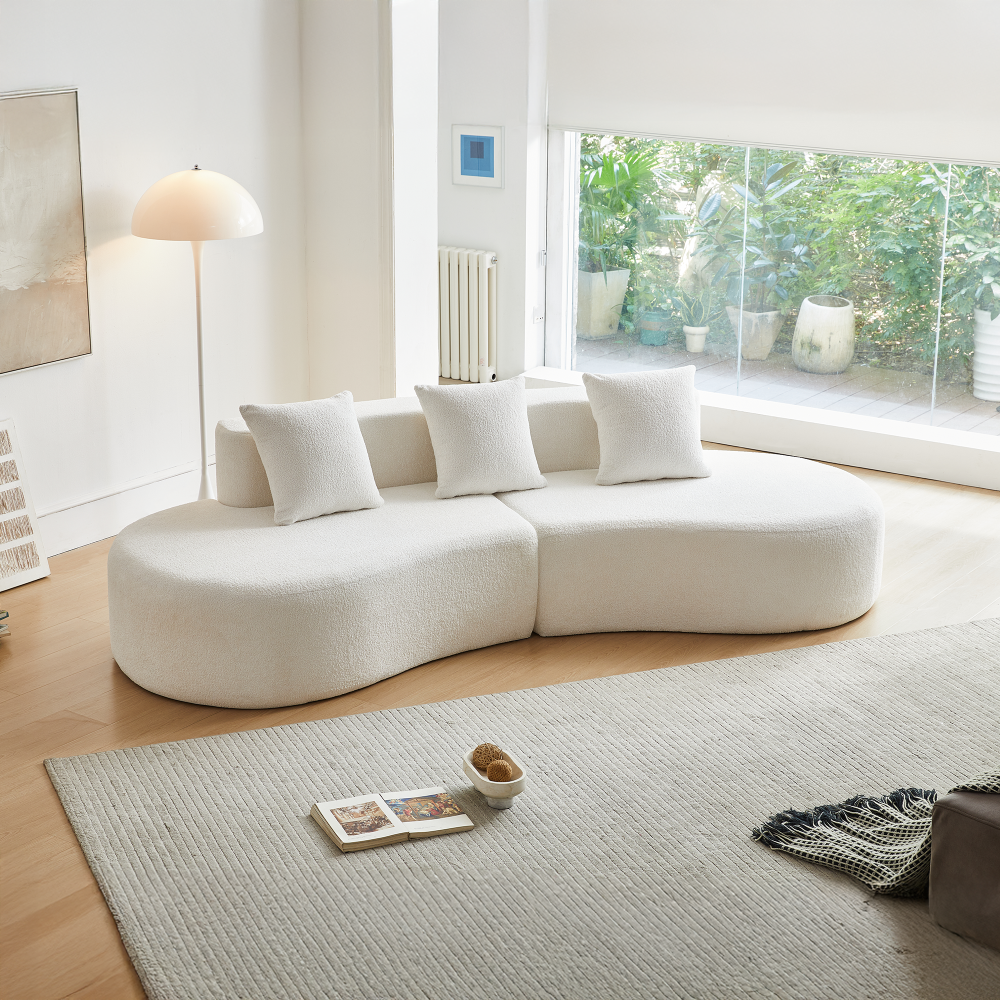Modern Sectional Sofa, Curved 3-Seater Couch, Stylish and Comfortable