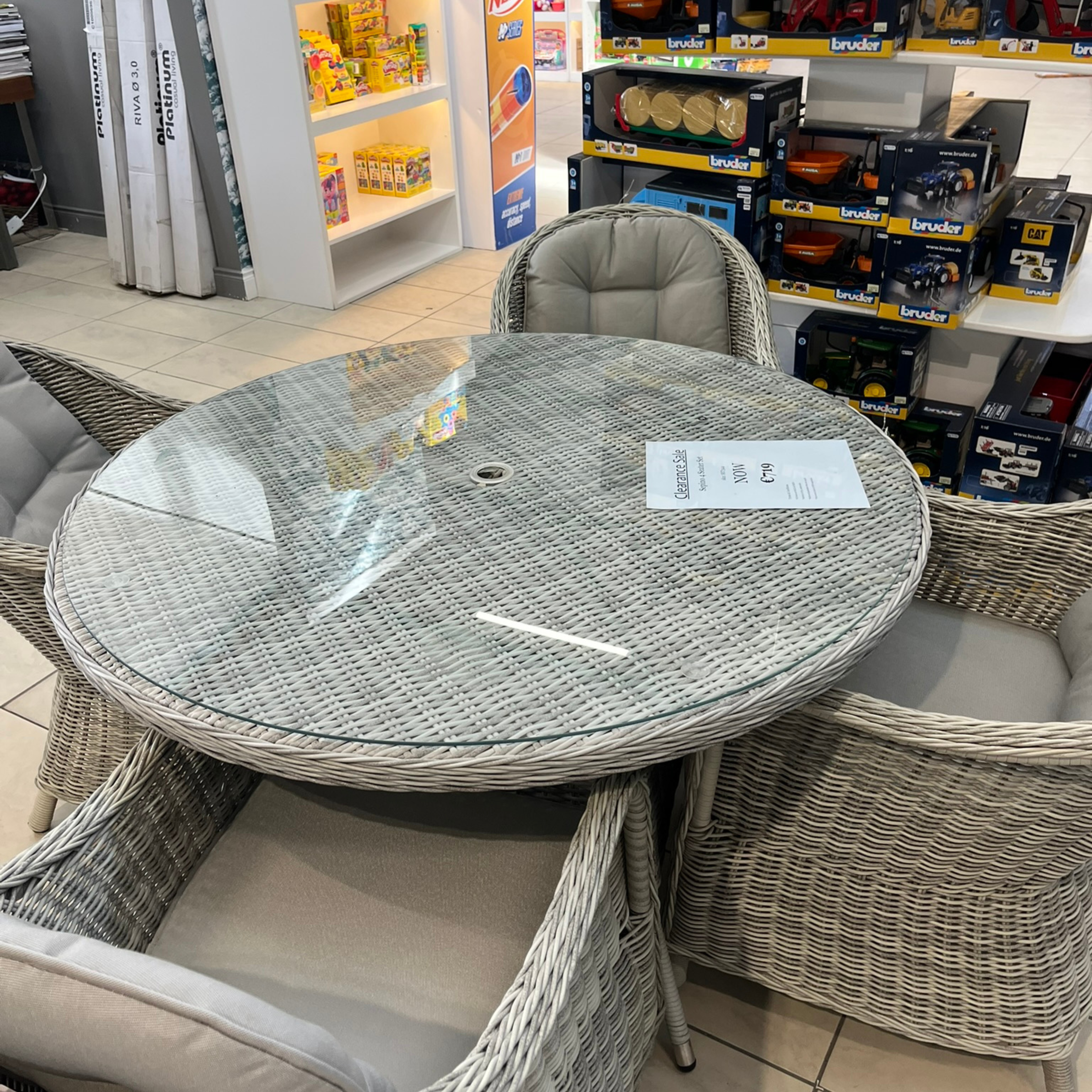 Sepino 4 Seater - Clearance