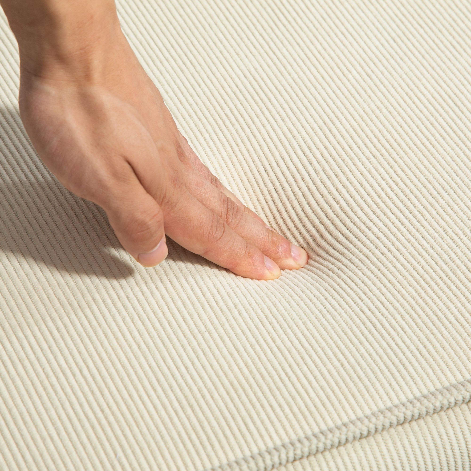 Schlafsofa 2-in-1 Klappbar Polsterung 240 kg, Cord Cremeweiß
