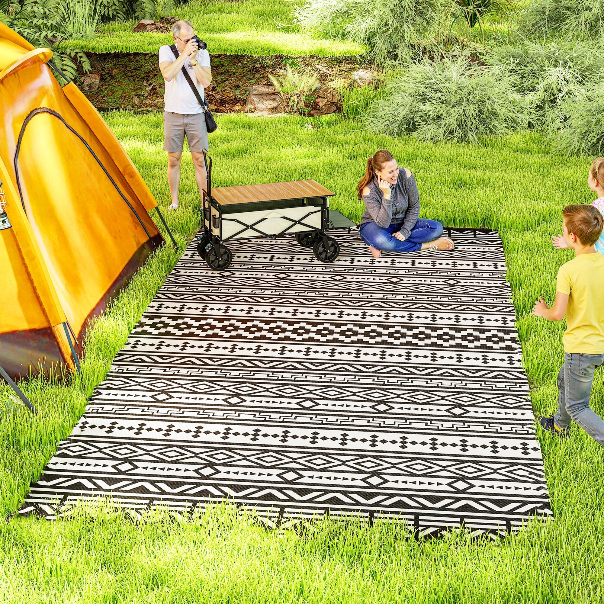 Outdoor Rug, Robust Weatherproof Foldable Boho, Black and White ...