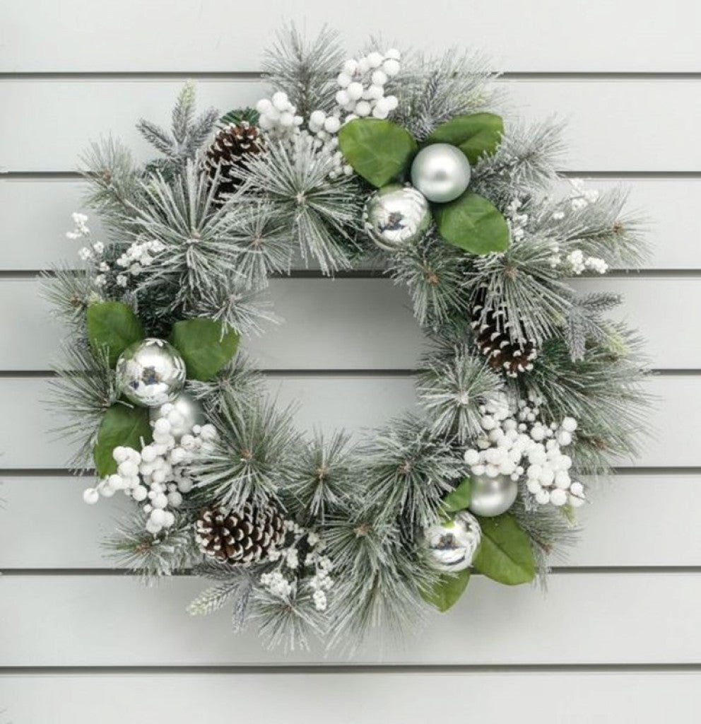 60cm Mixed Ball/Berry Cluster Wreath - Rathwood Store