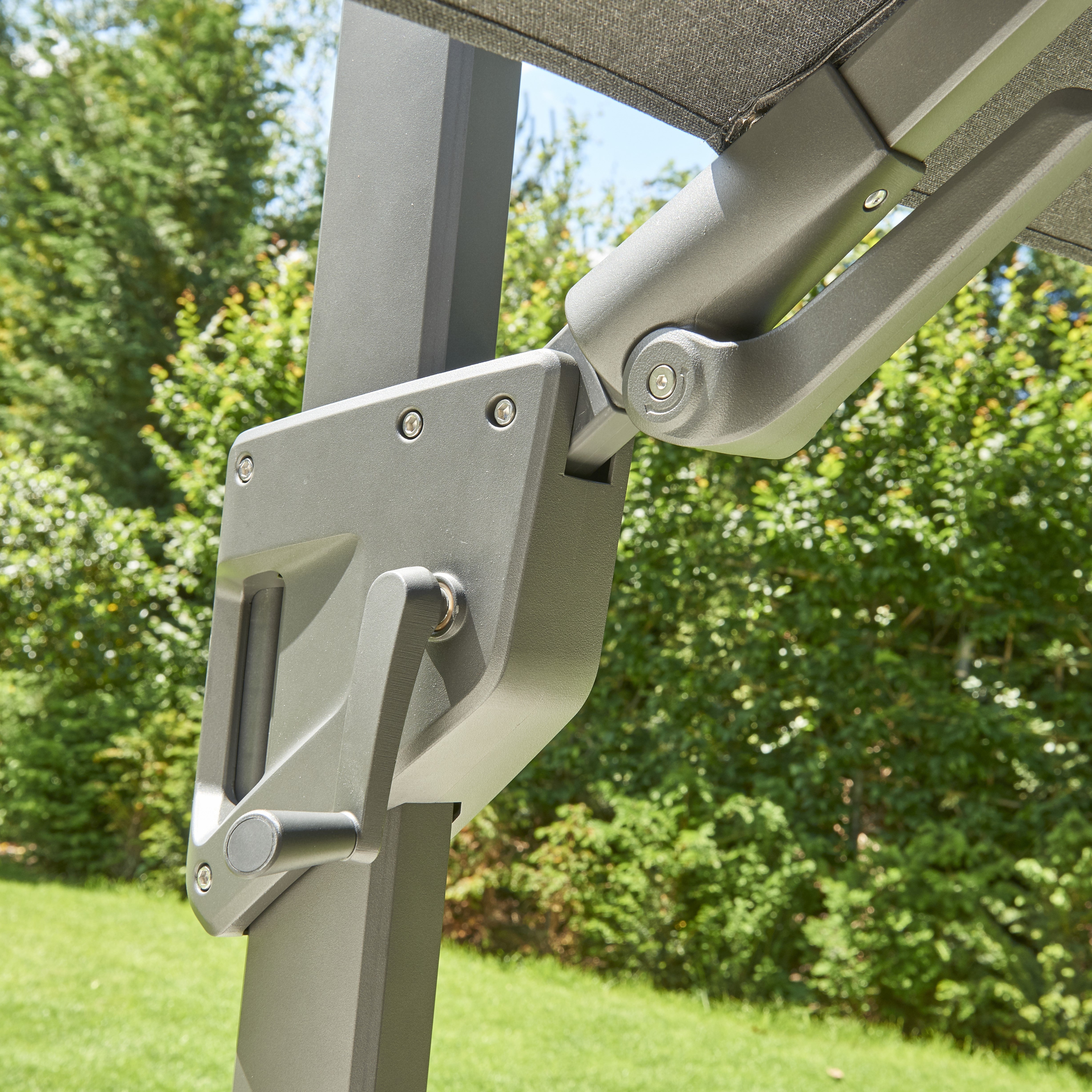 Royce - Ambassador LED Cantilever Parasol with Novasun™ Carbon Canopy & Cover