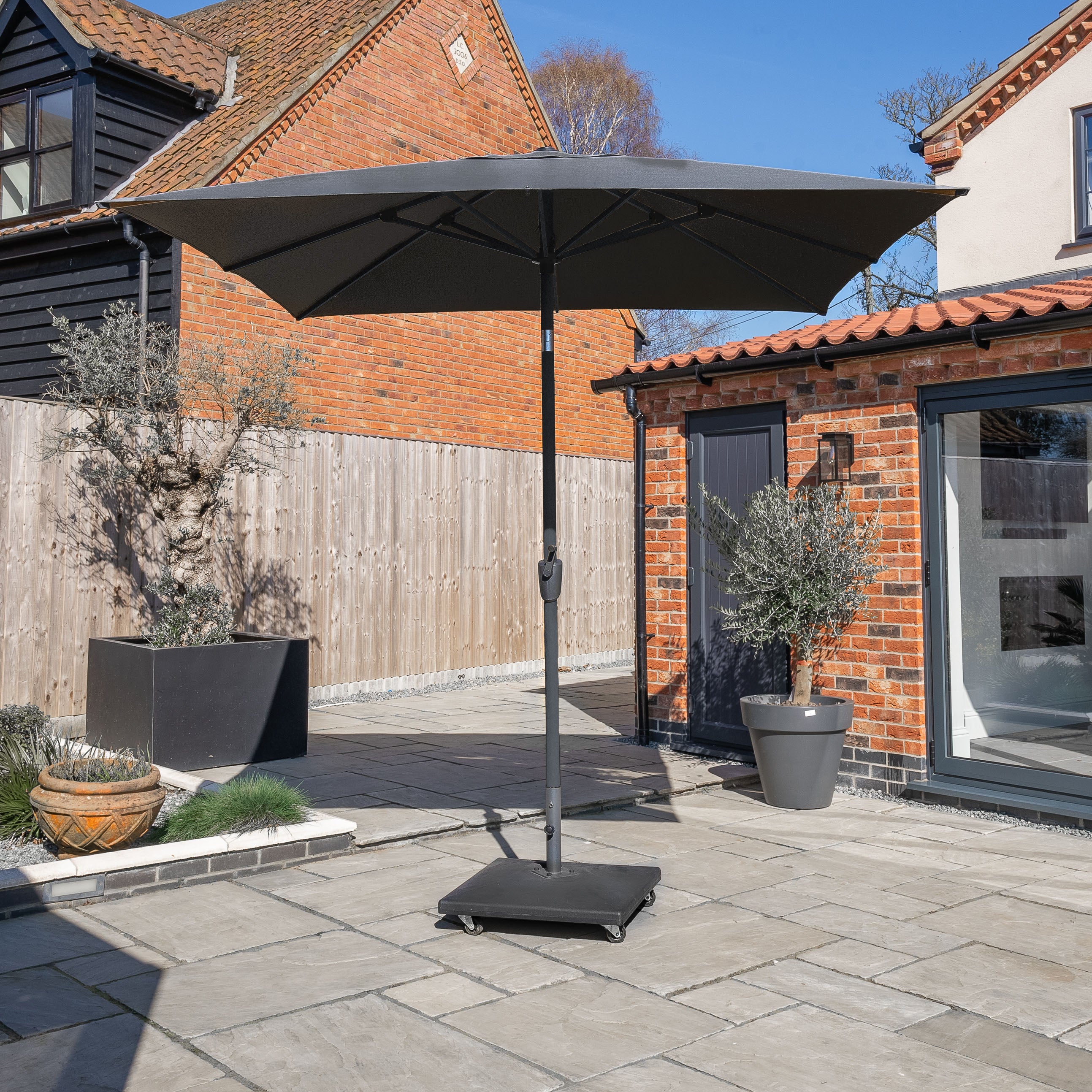 Royce - Premium 2.5m Square LED Parasol with Novasun™ Carbon Canopy & Cover - Anthracite Frame
