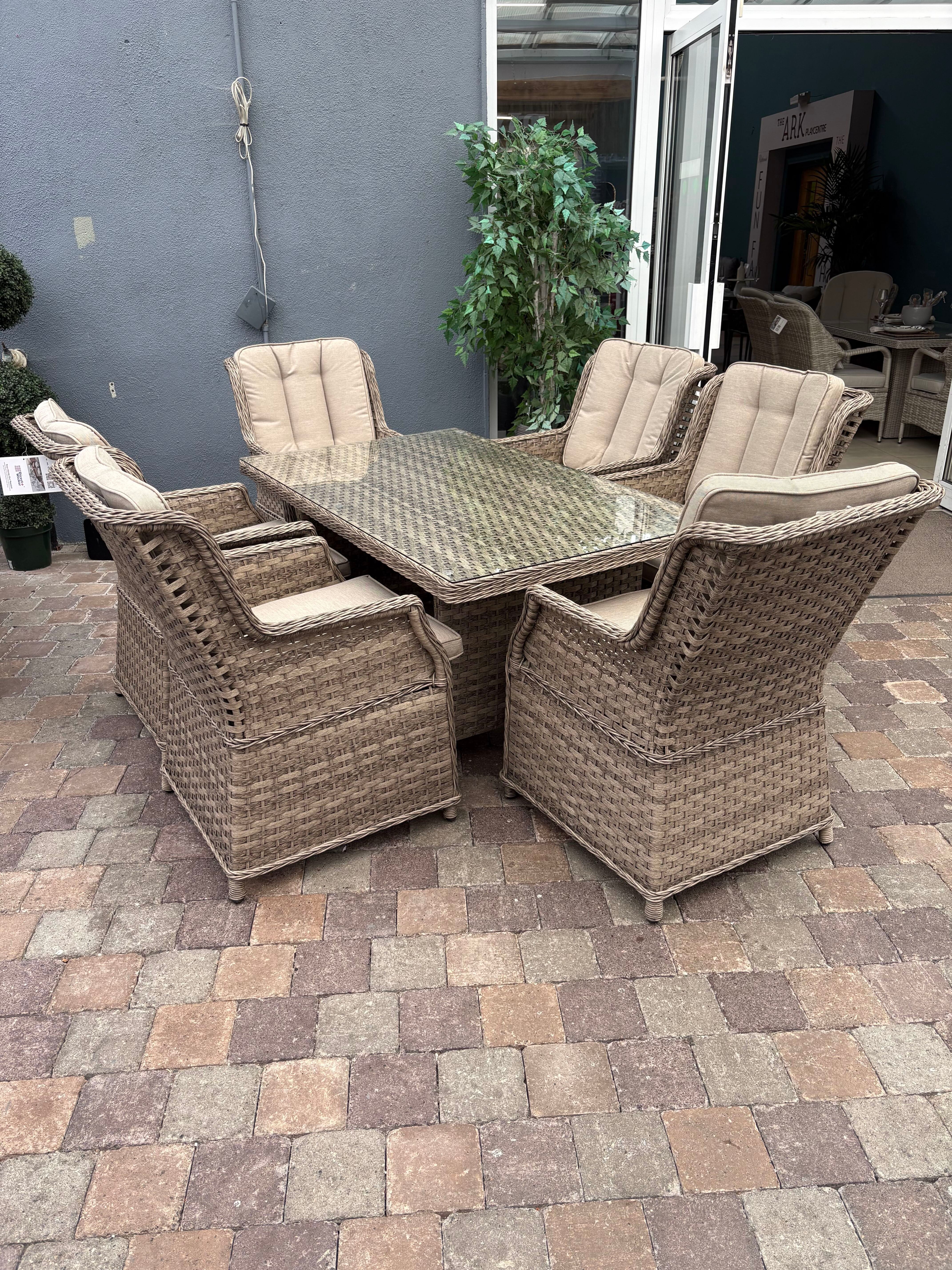 Hampton 6 seater Rectangular Dining set