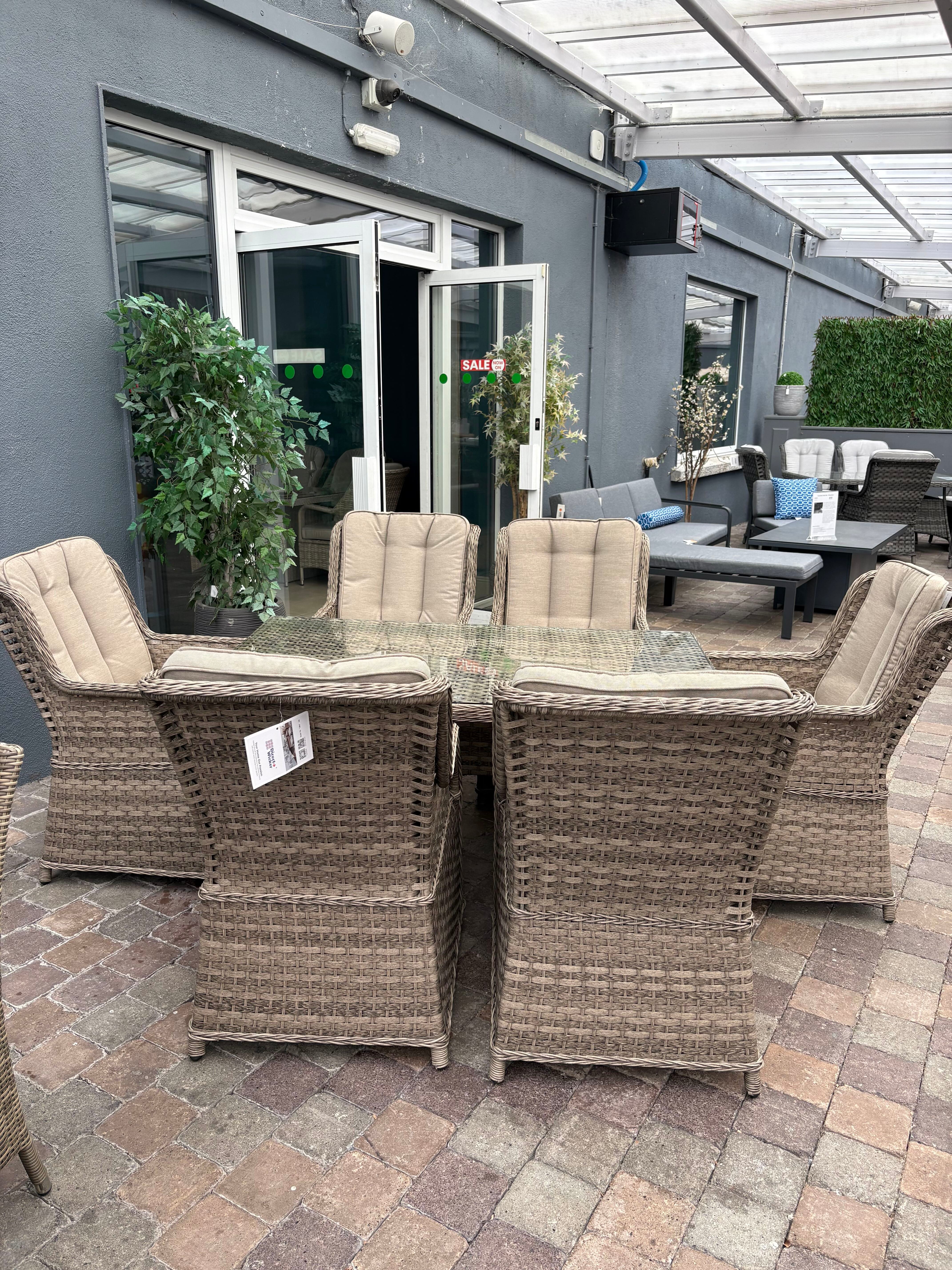 Hampton 6 seater Rectangular Dining set