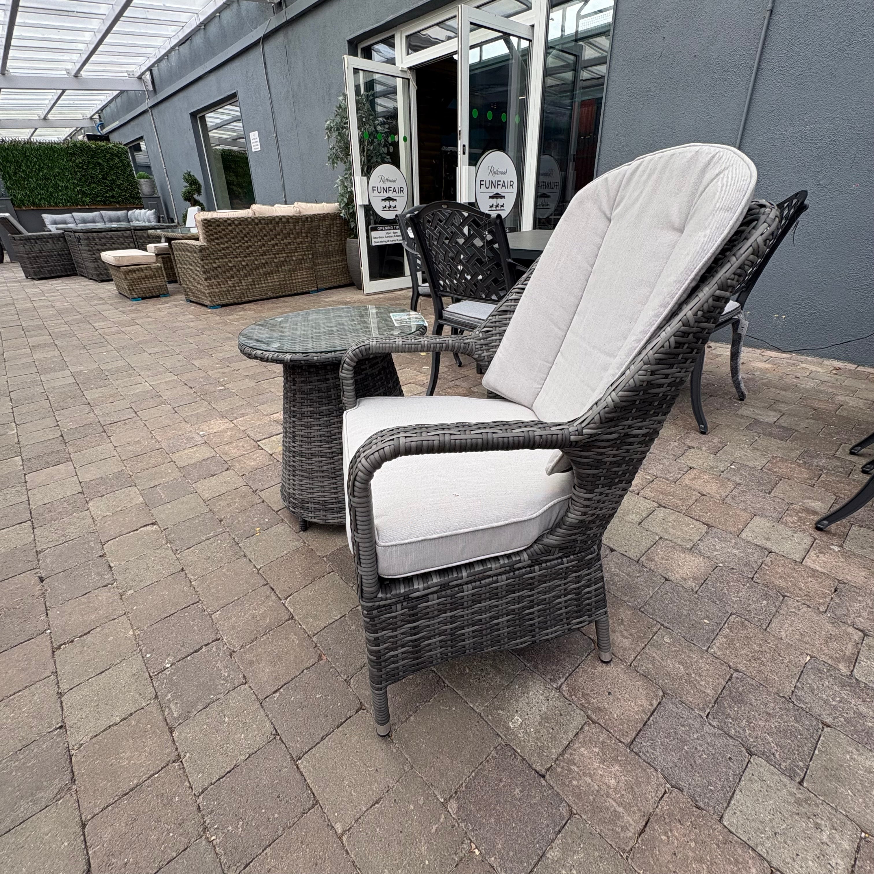 Ravenna Chair and coffee table