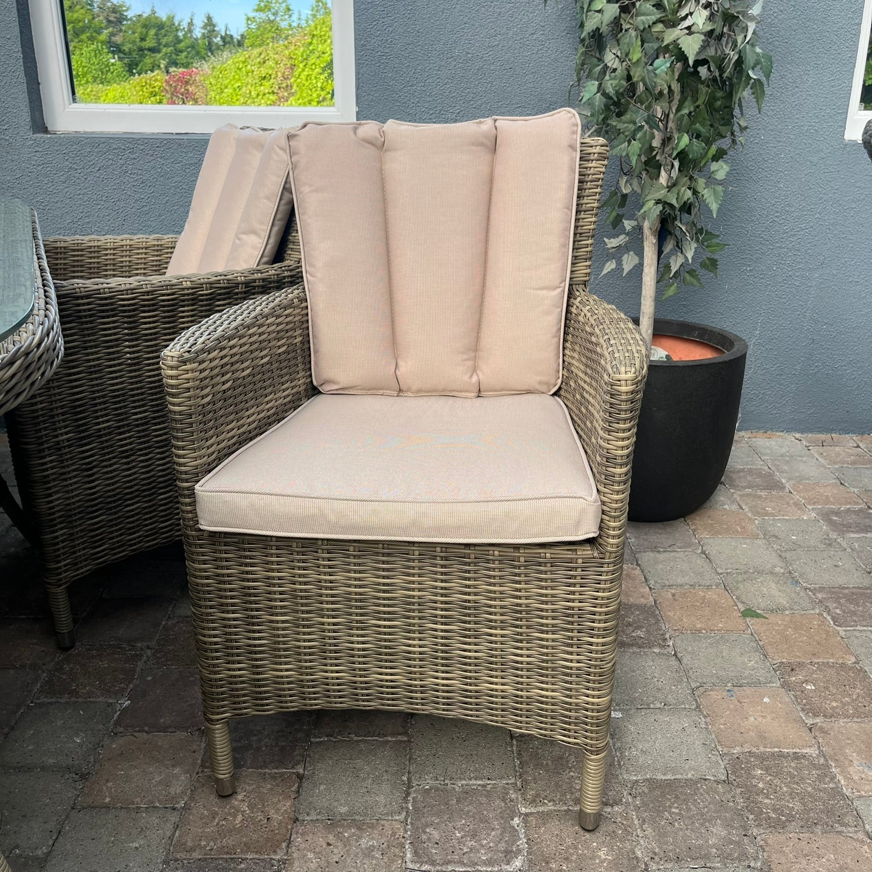 Dumont 6-Seater Oval Set   - Clearance