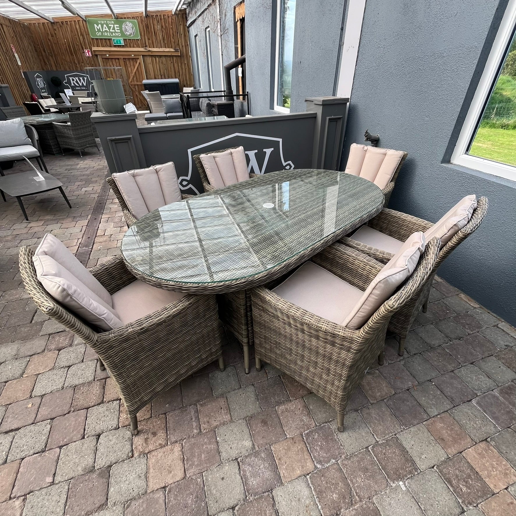 Dumont 6-Seater Oval Set   - Clearance