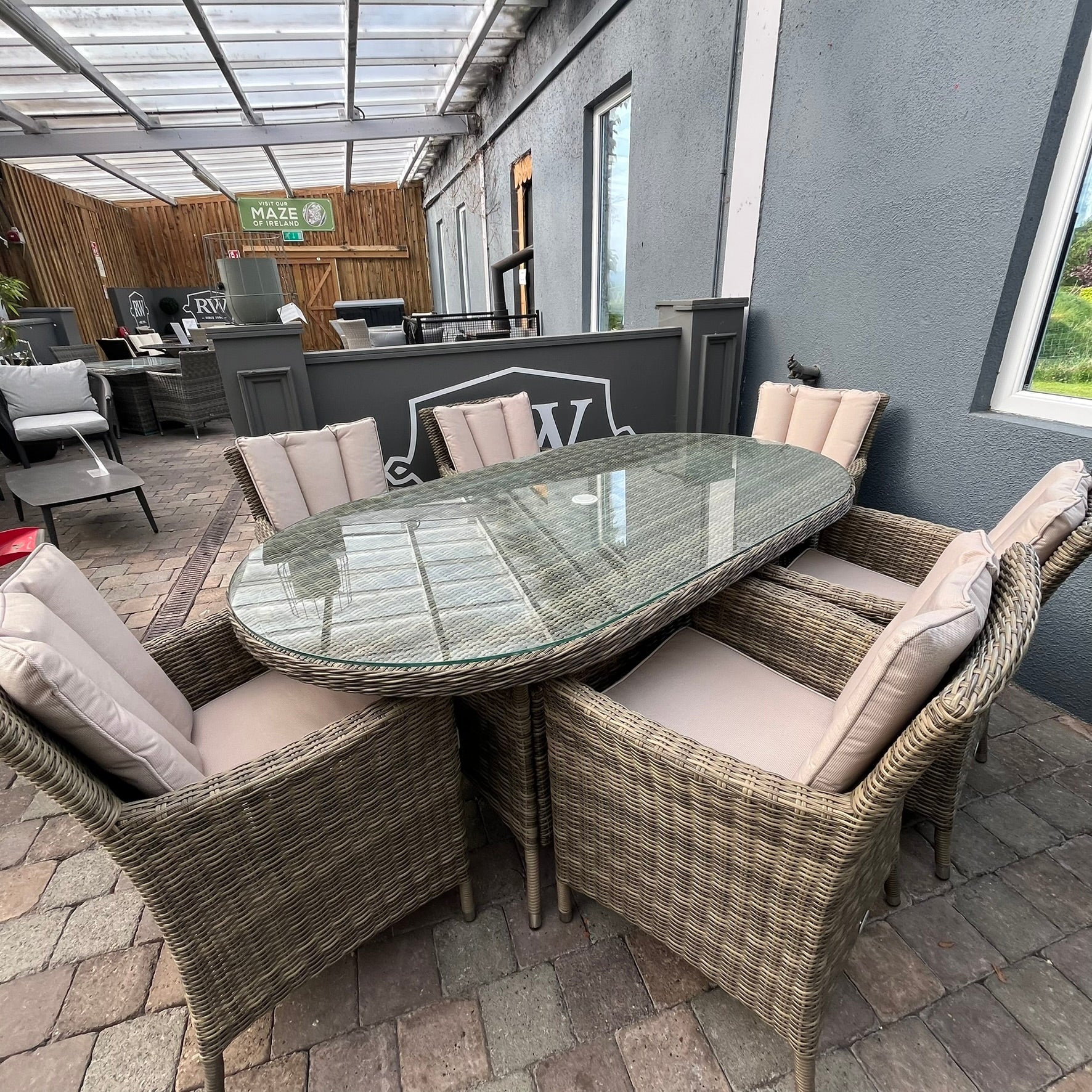 Dumont 6-Seater Oval Set   - Clearance