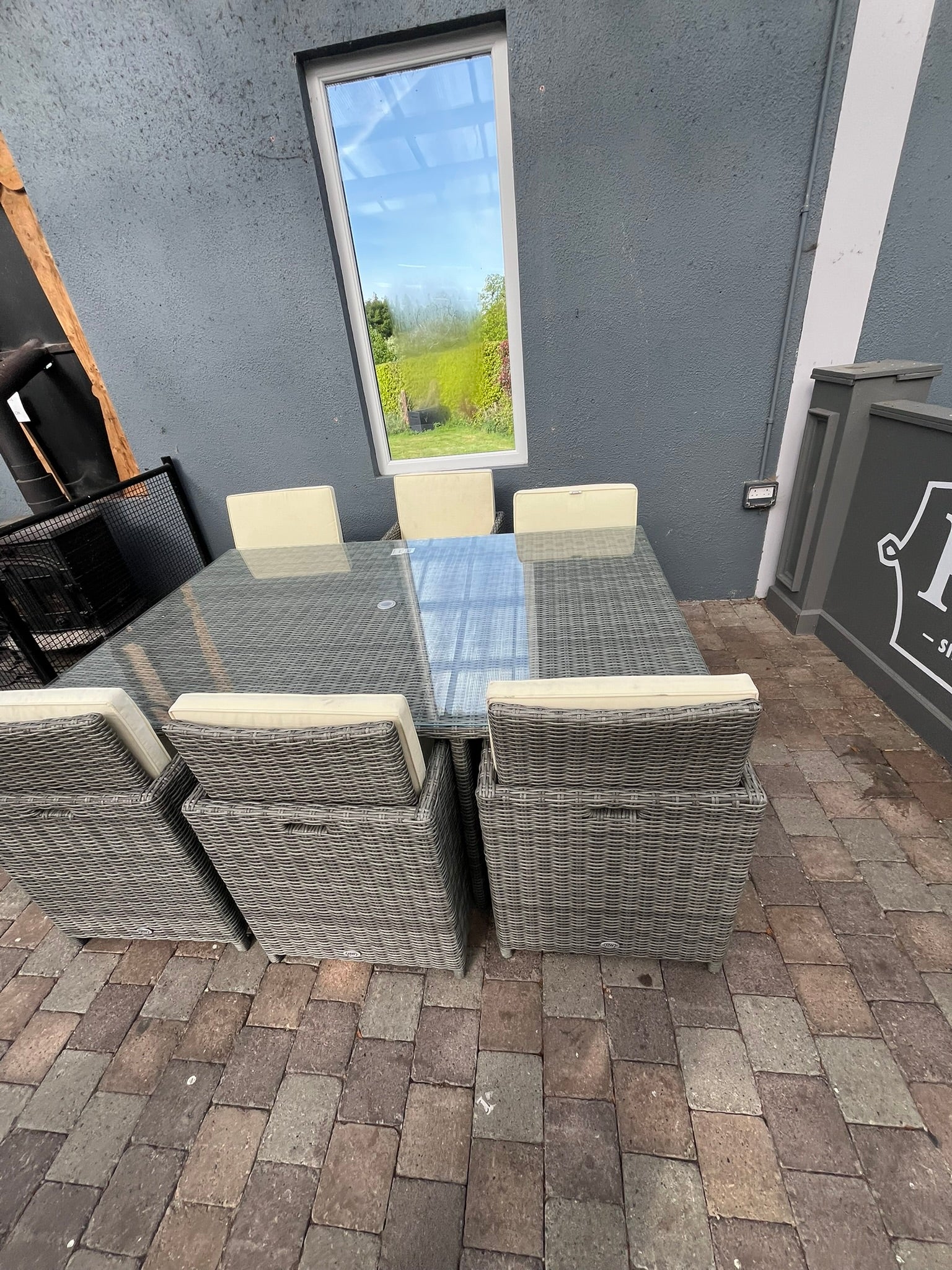 Oxford 6-Seater Cube Set  - Clearance