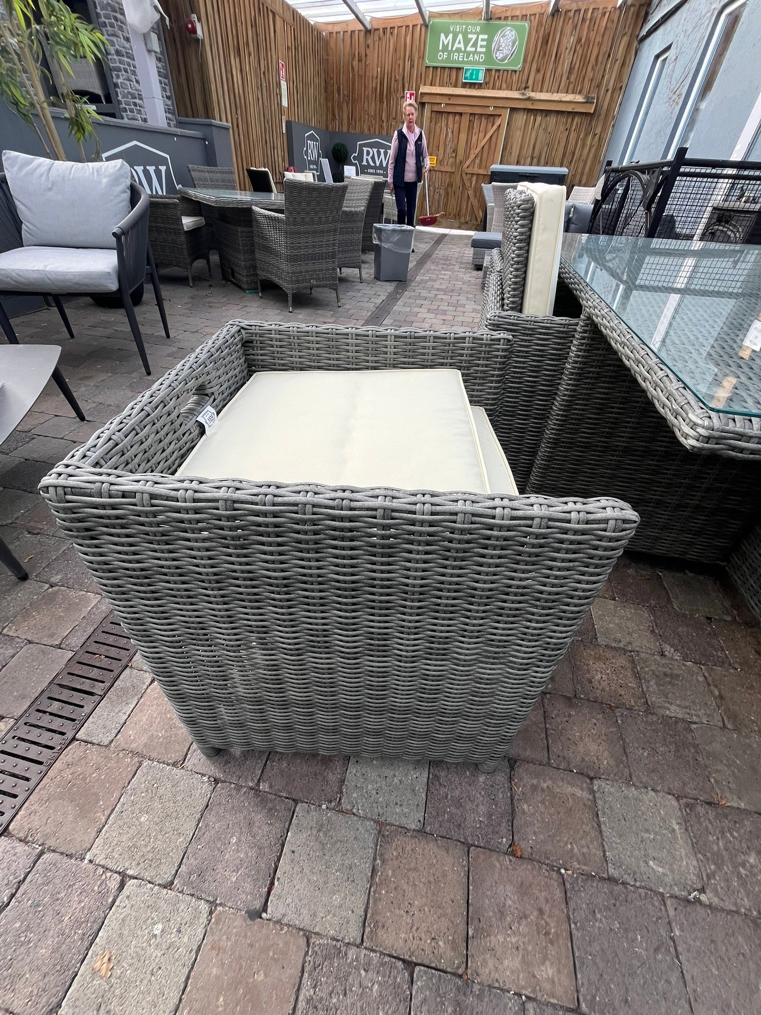 Oxford 6-Seater Cube Set  - Clearance