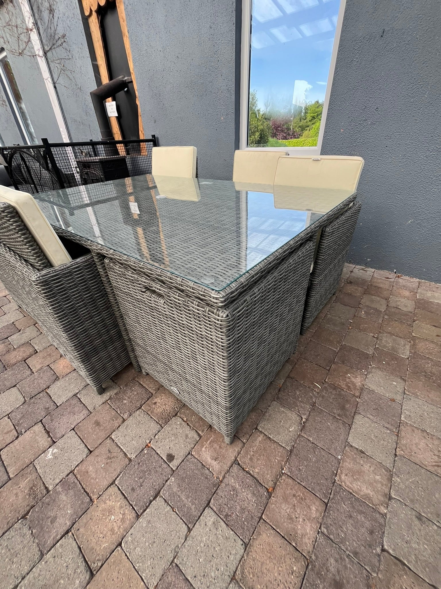 Oxford 6-Seater Cube Set  - Clearance