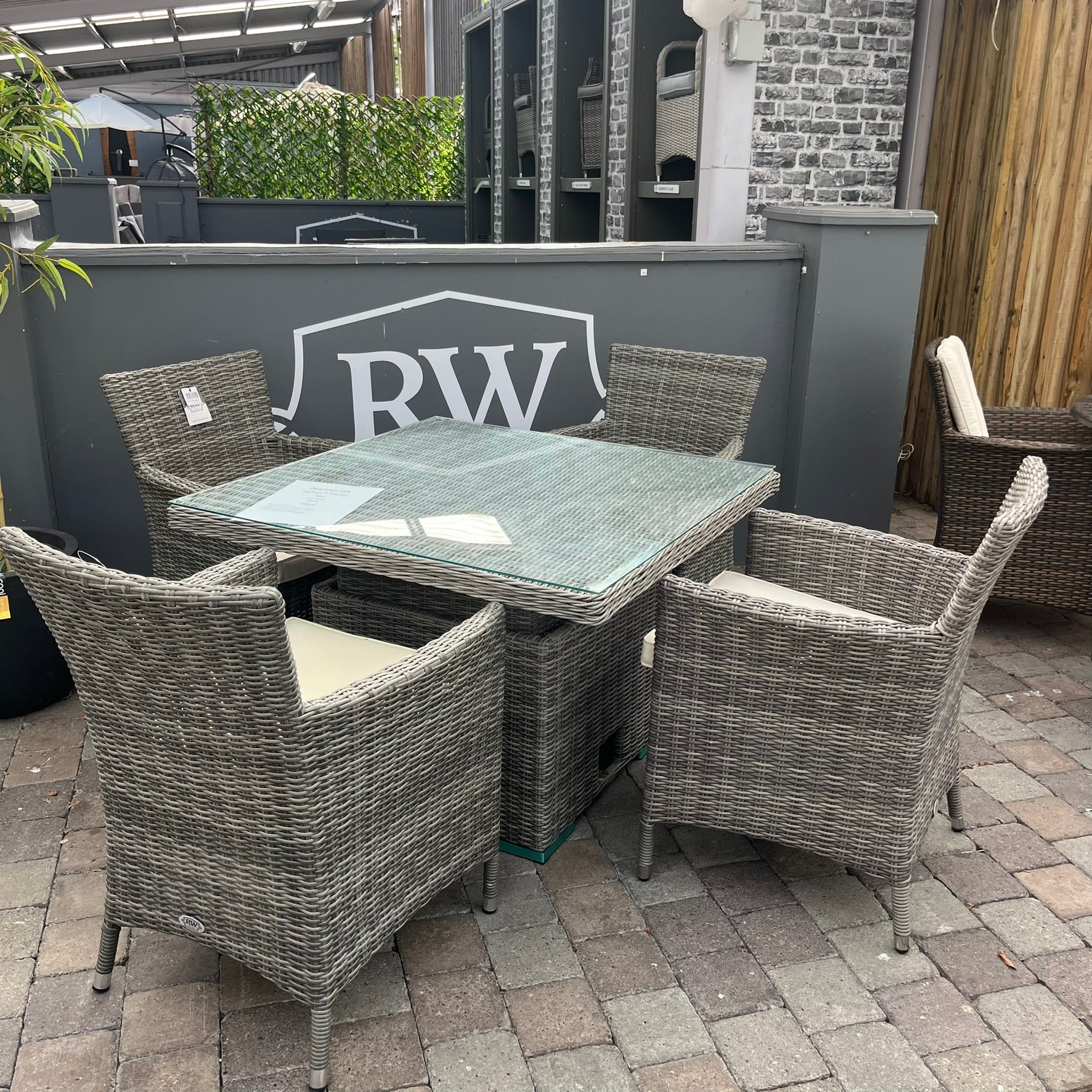 Oxford 4 Seater Set- Clearance