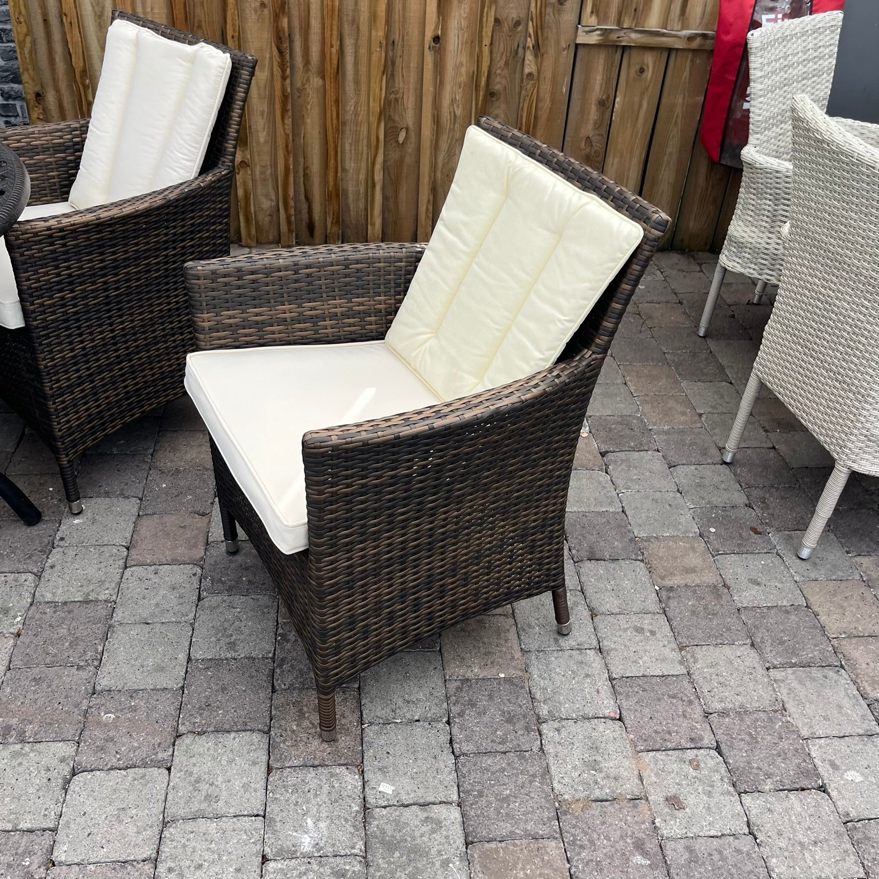 Lyon/Gardenia 4-Seater Dining Set  - Clearance