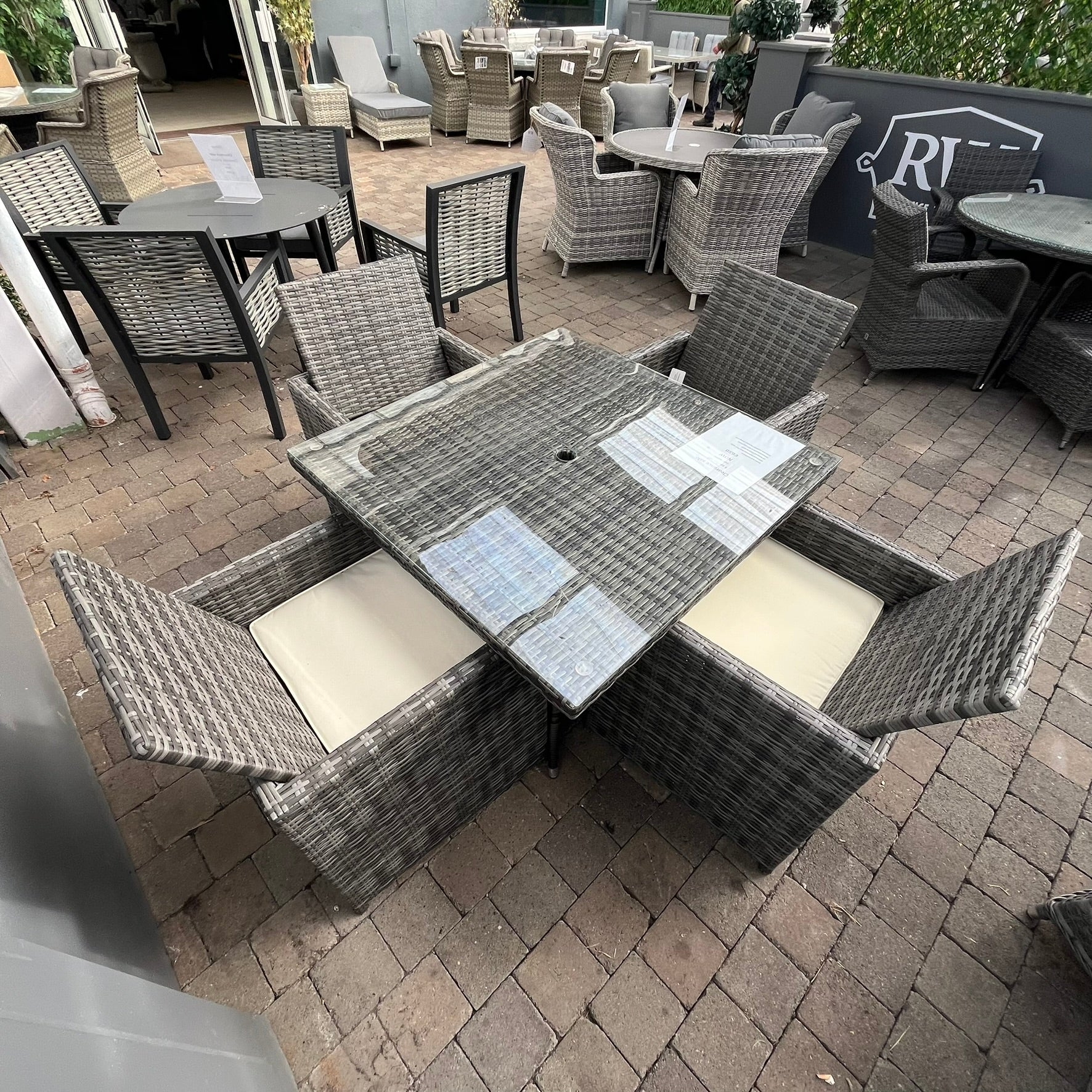 4 Seater Set - Clearance