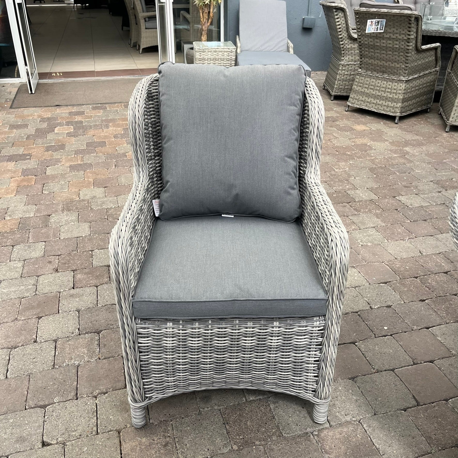 Vienna Deluxe 4 Seater Set - Clearance
