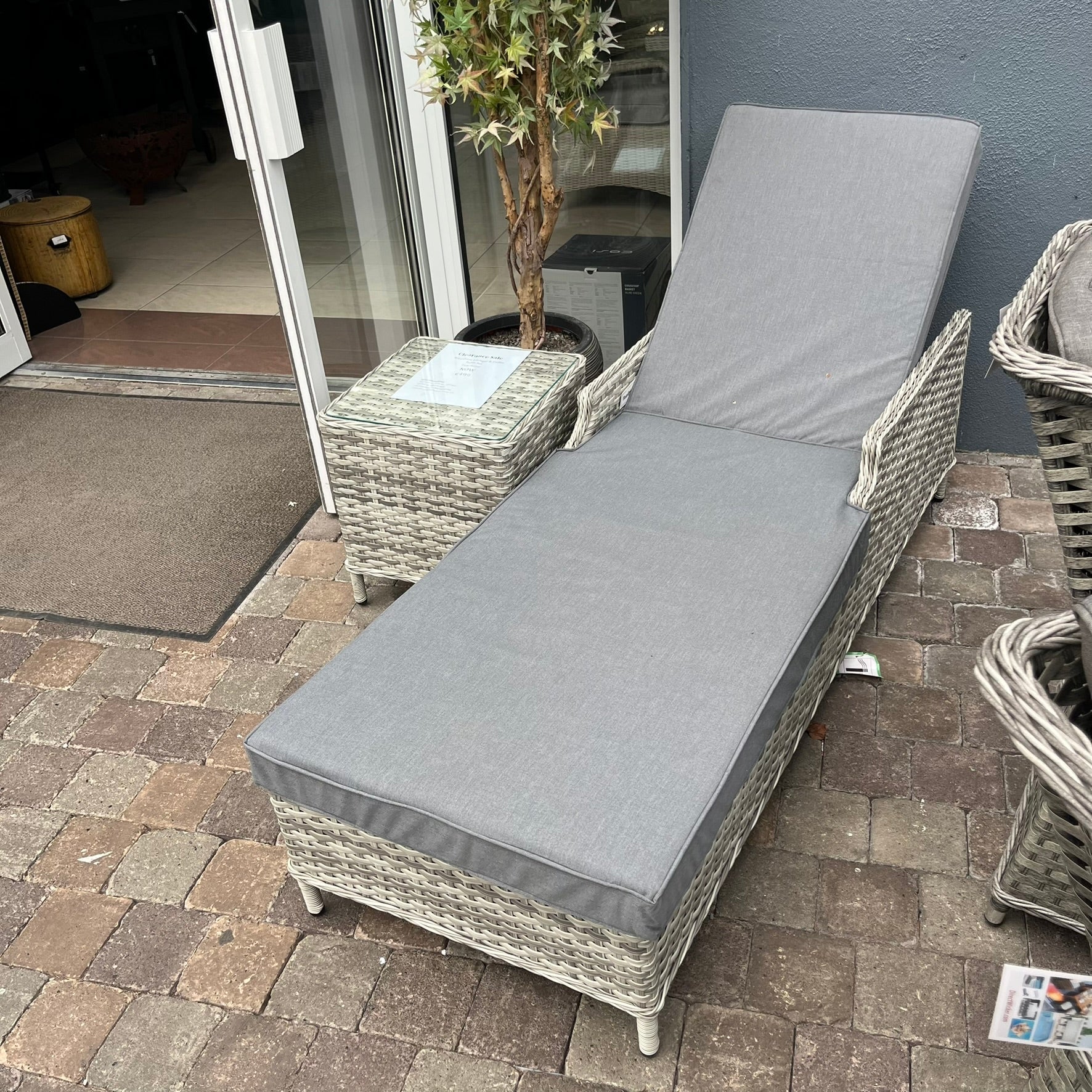 Wroxham Lounger & Coffee Table Set Clearance