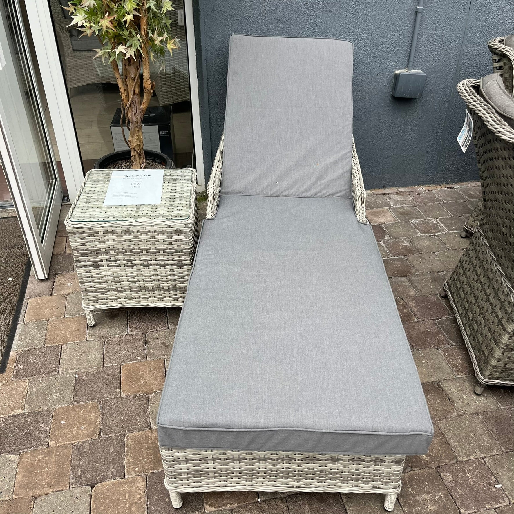 Wroxham Lounger & Coffee Table Set Clearance