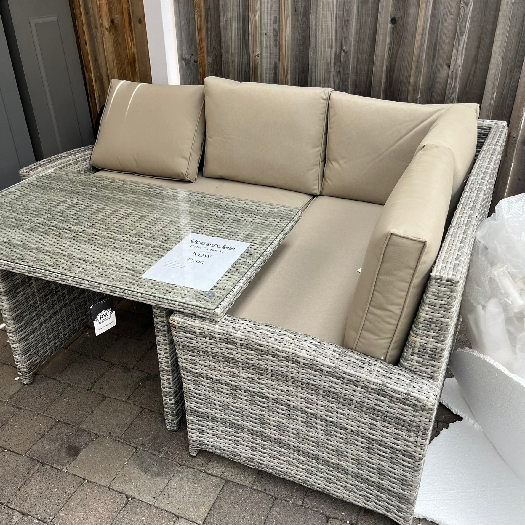 Cuba Corner Set - Clearance