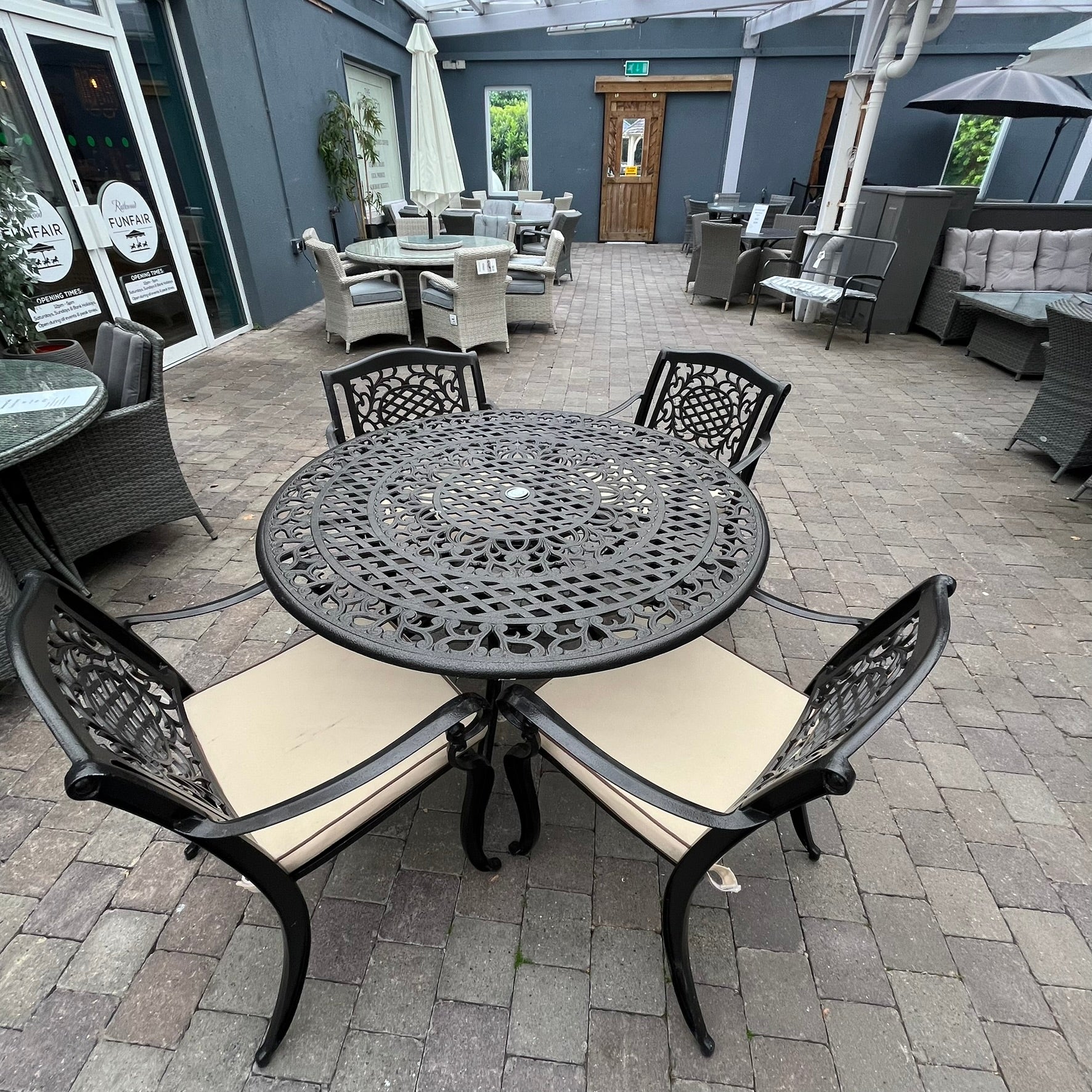 Lyon 4 Seater Set - Bronze