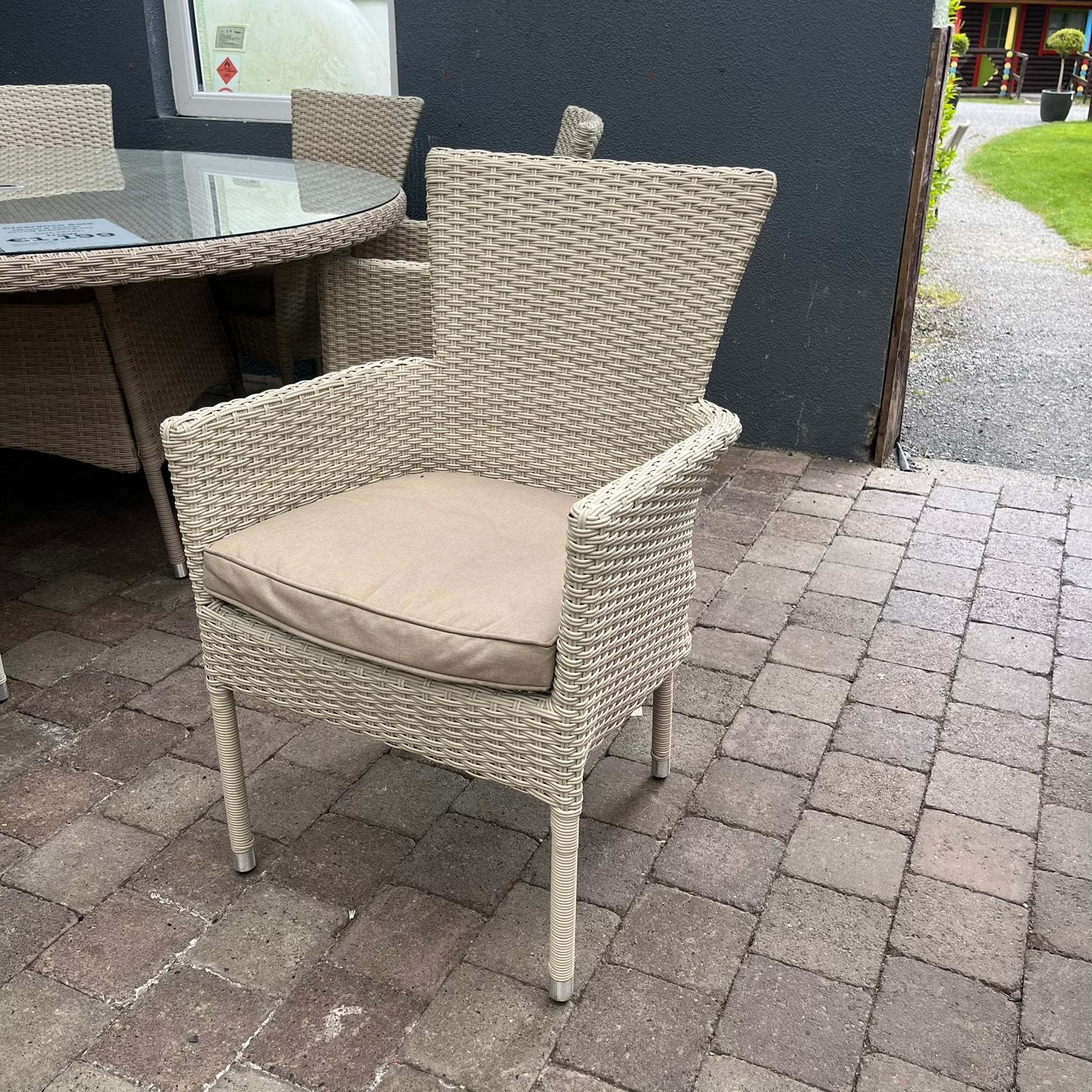 Miami - 8 Seater Round Stacking Set