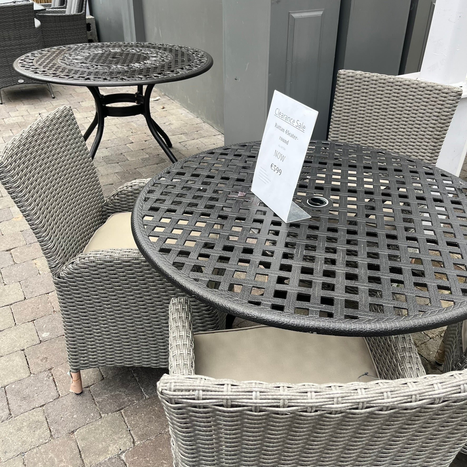 Rattan 4 Seater Round
