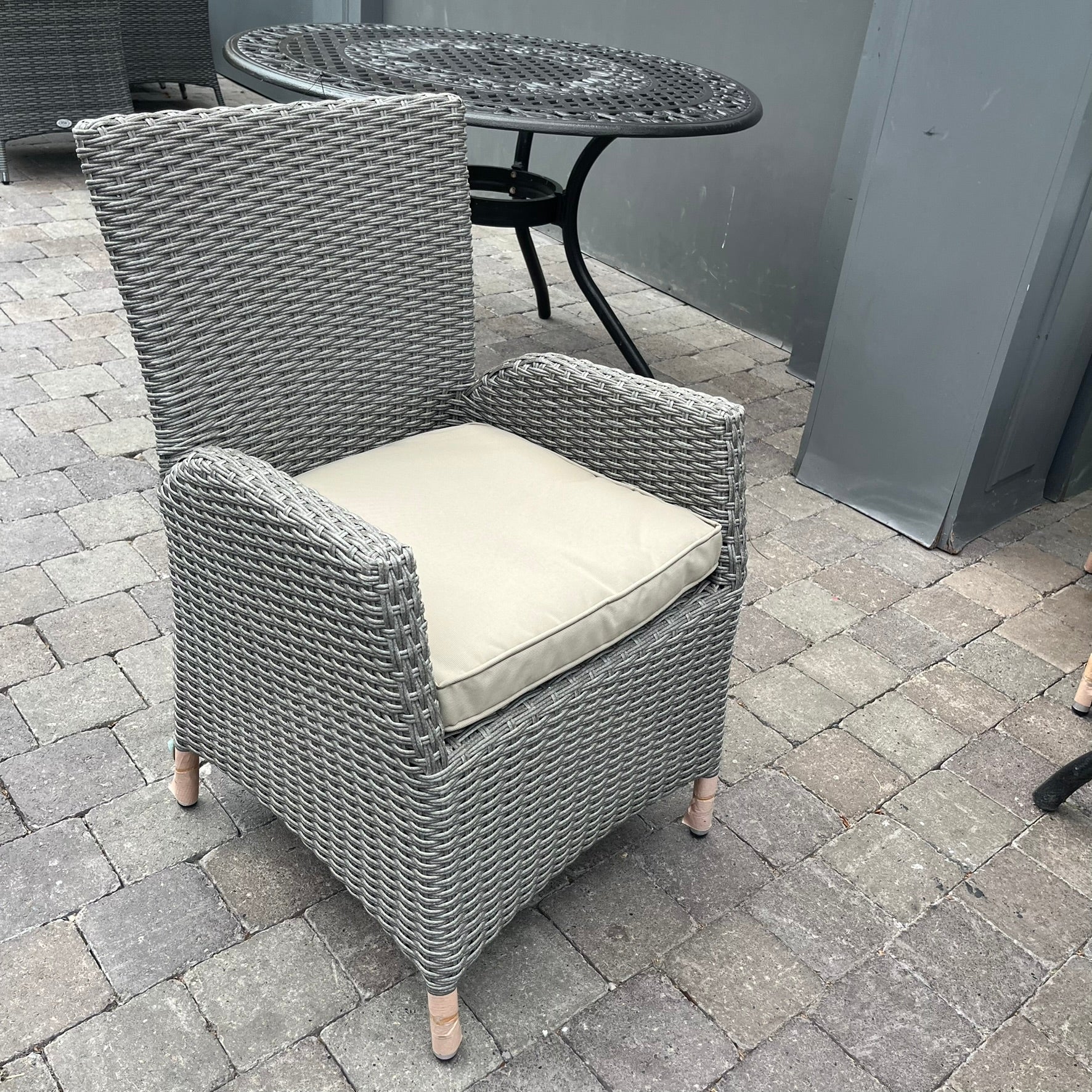 Rattan 4 Seater Round