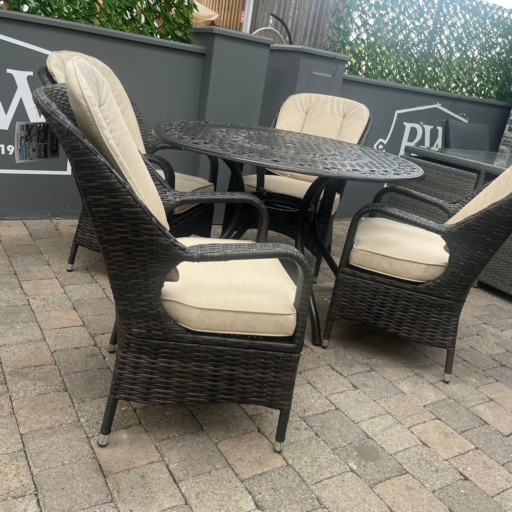 Lyon/Chambury 4-Seater Set - Clearance