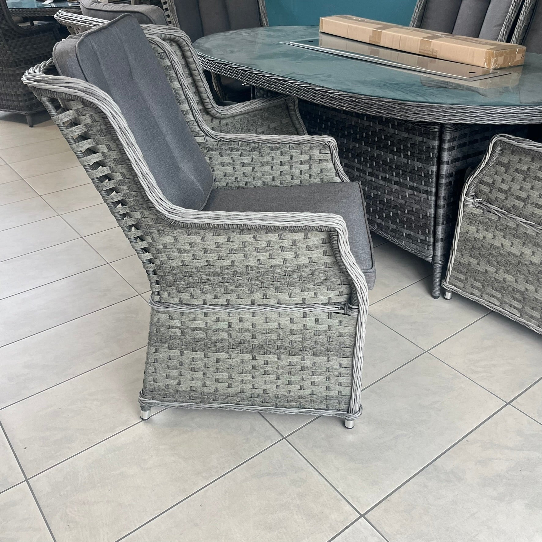 Boston/Bali 6 Seater Oval set with Firepit - Clearance