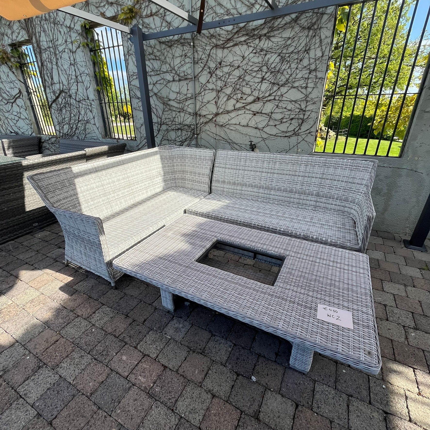 Barcelona Corner Set with Rising Table - Clearance