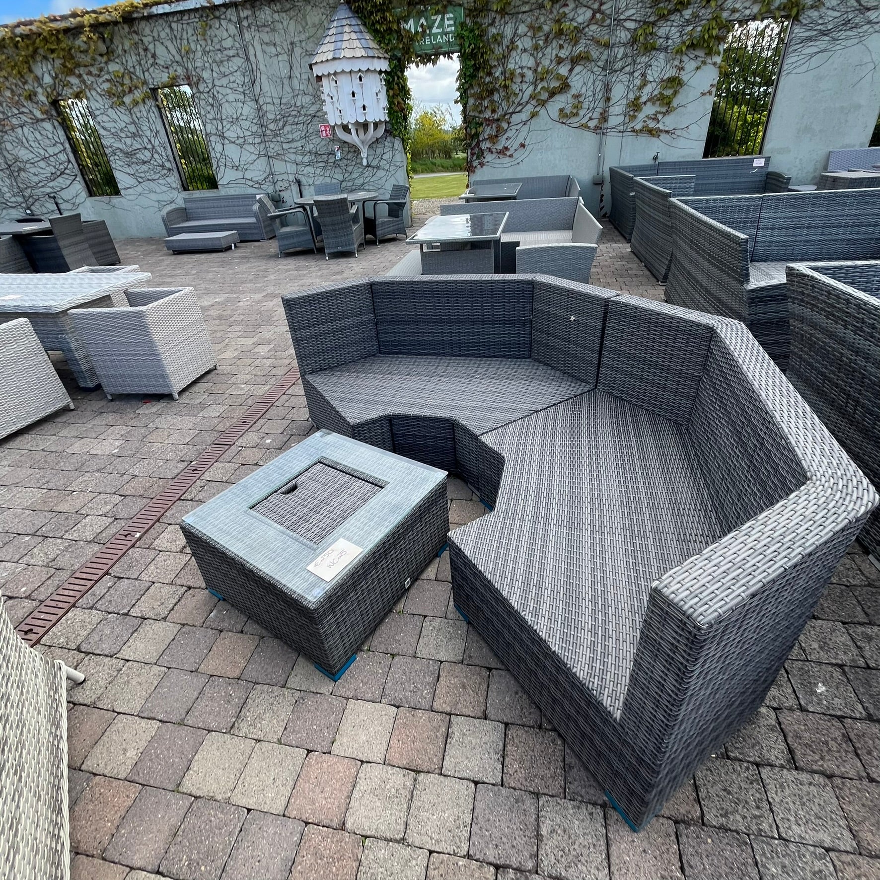 Gardina Sofa Set with Square Table & Ice Bucket- Clearance