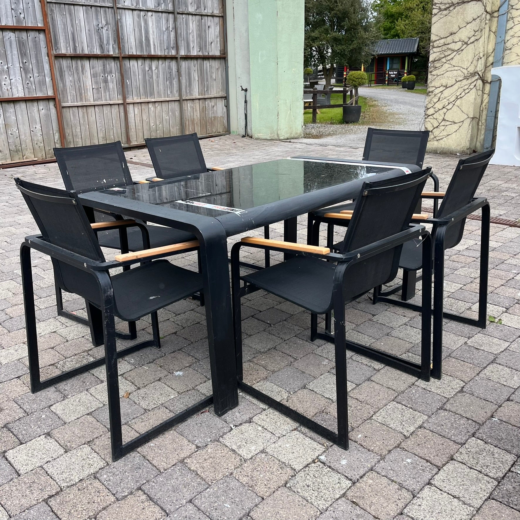 Black Metal 6 Seater Set - Clearance