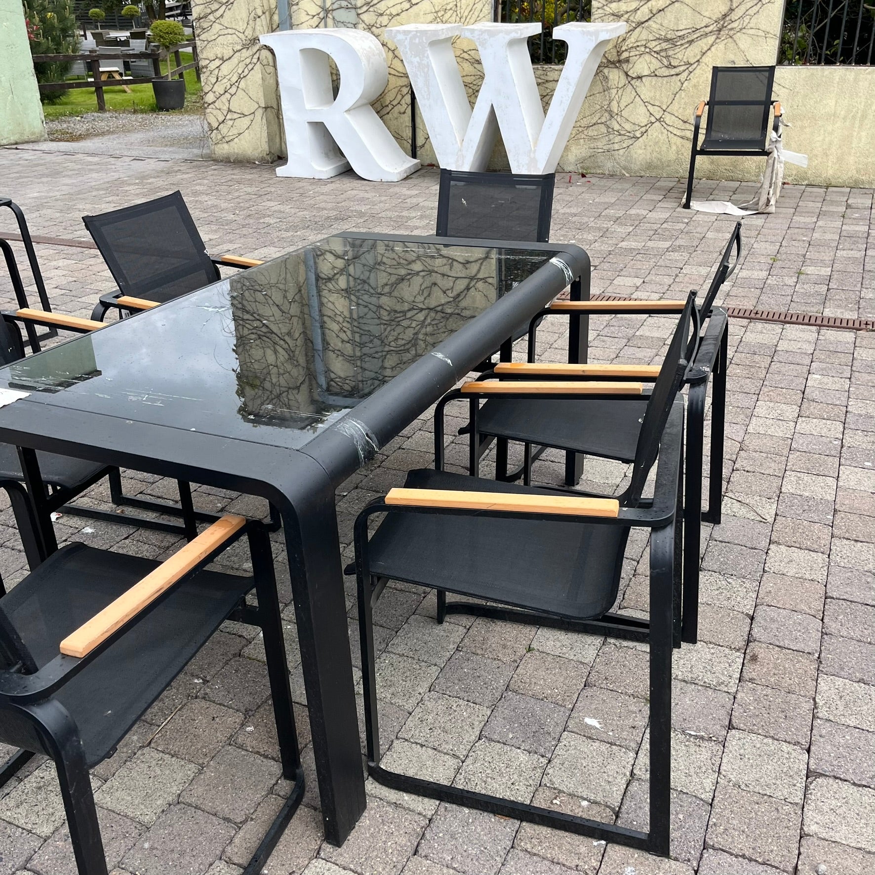 Black Metal 6 Seater Set - Clearance