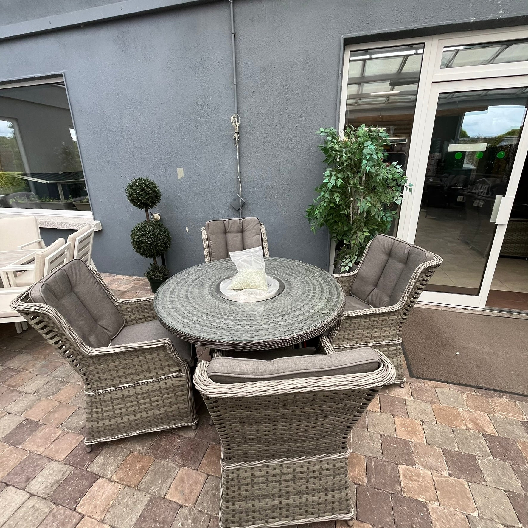 Bali/Boston 4-Seater Fire Pit Set - Clearance
