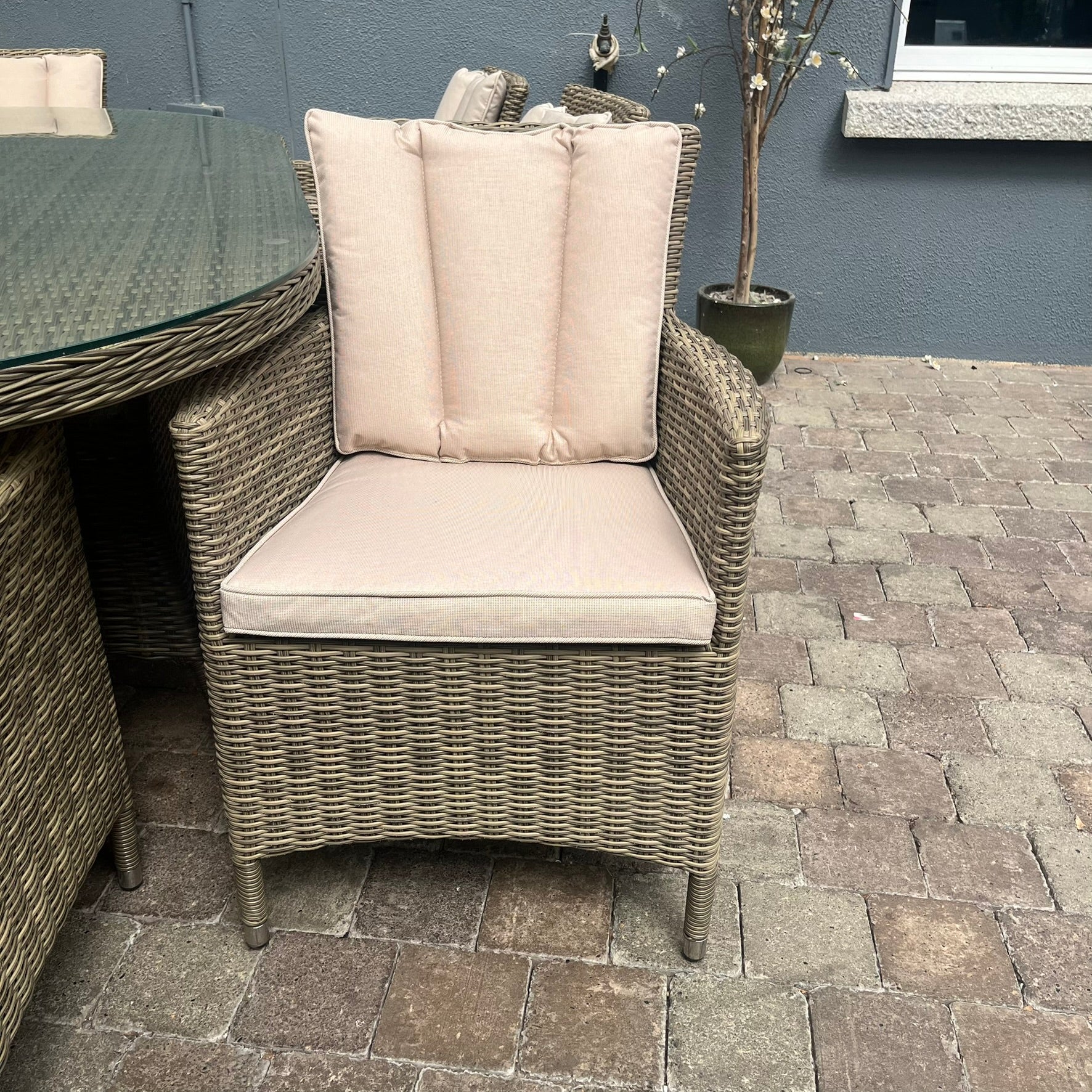 Dumont 8 Seater Set (Oval) - Clearance