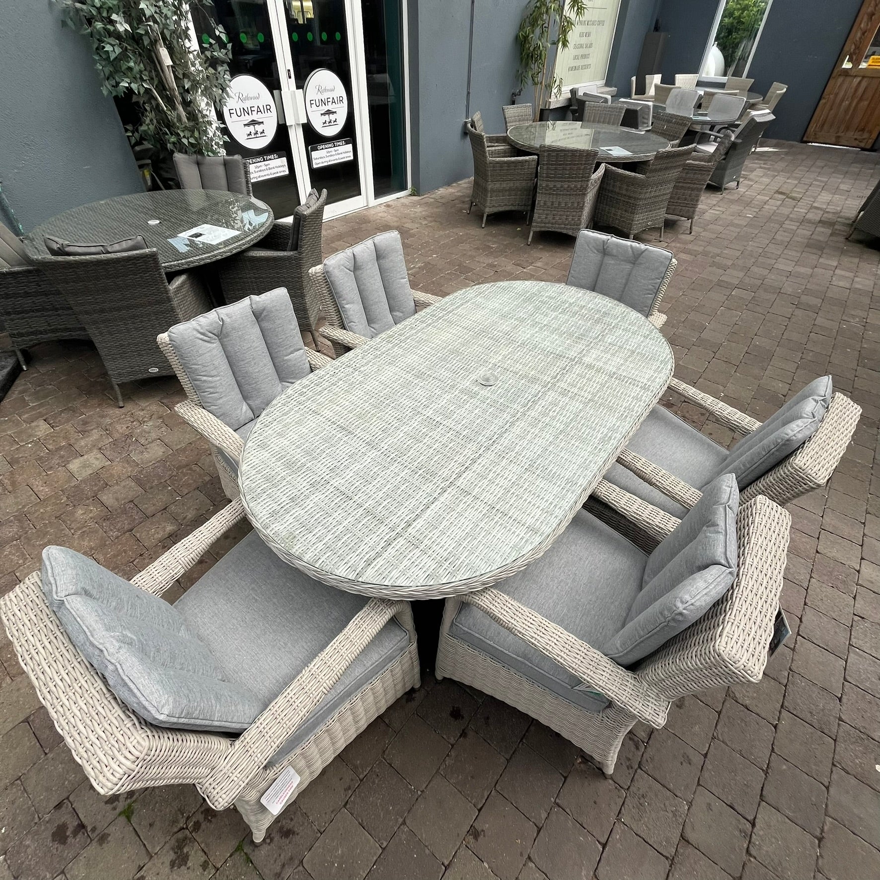 Sorrento 6 Seater Set (Oval) - Clearance