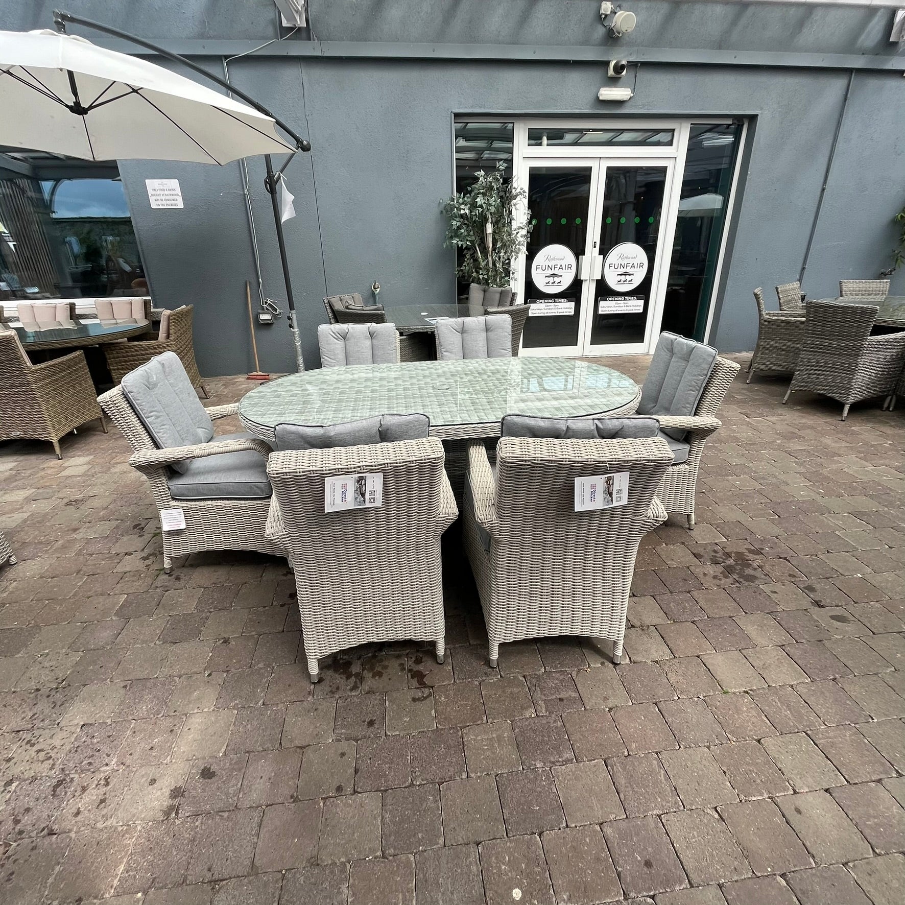 Sorrento 6 Seater Set (Oval) - Clearance