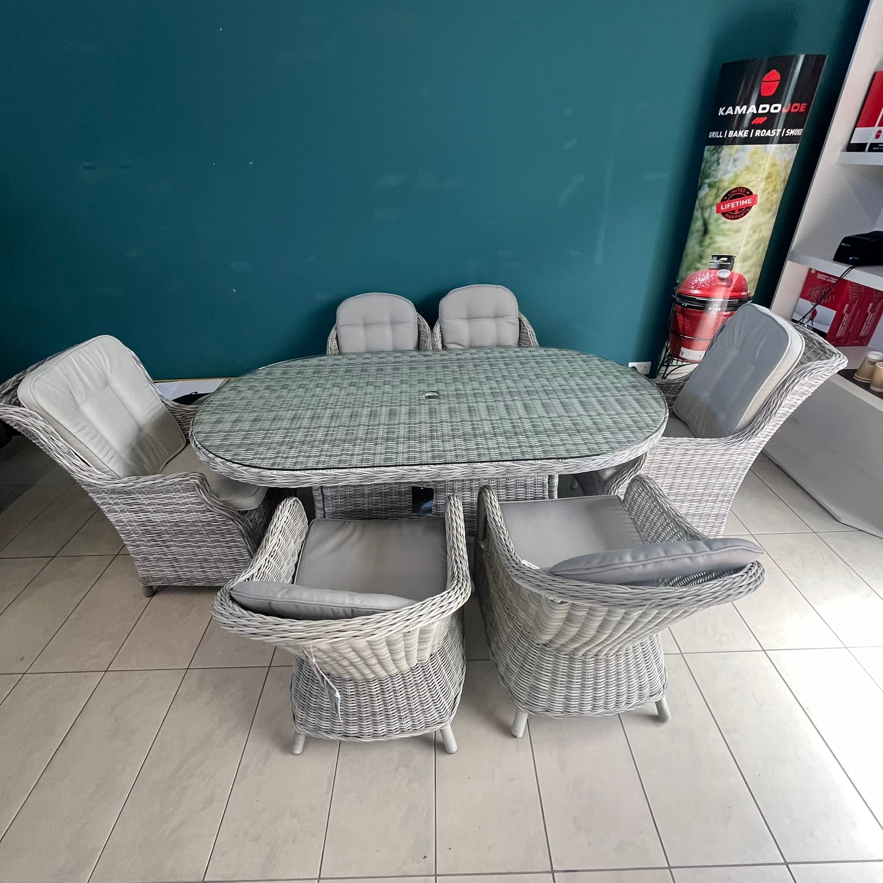 Sepino 6 Seater Oval Set - Clearance