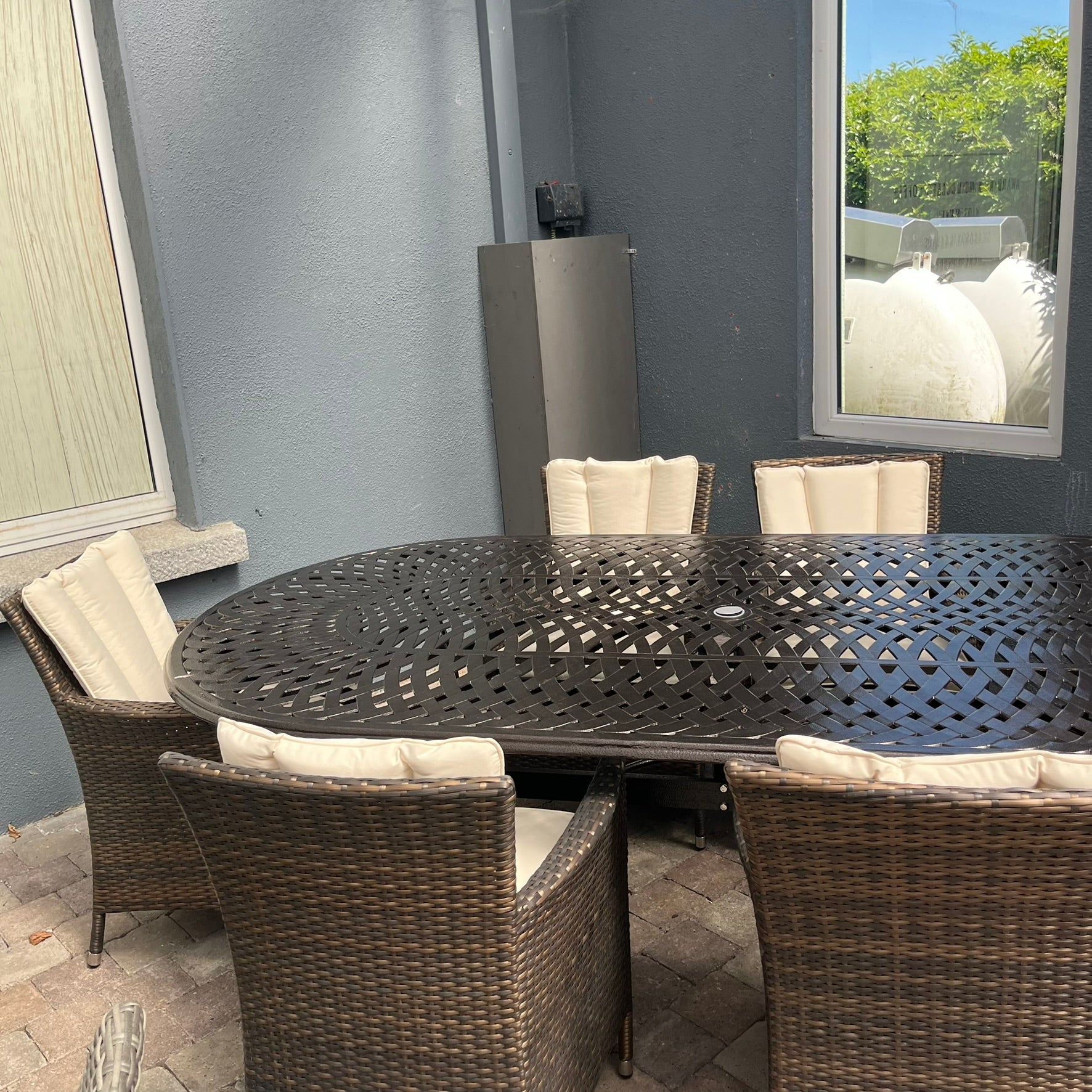 Gardina/Lyon 6 Seater Oval Set - Clearance