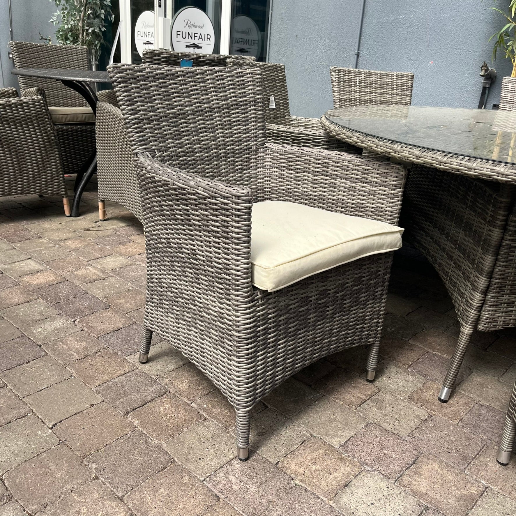 Oxford 8 Seater Set - Clearance