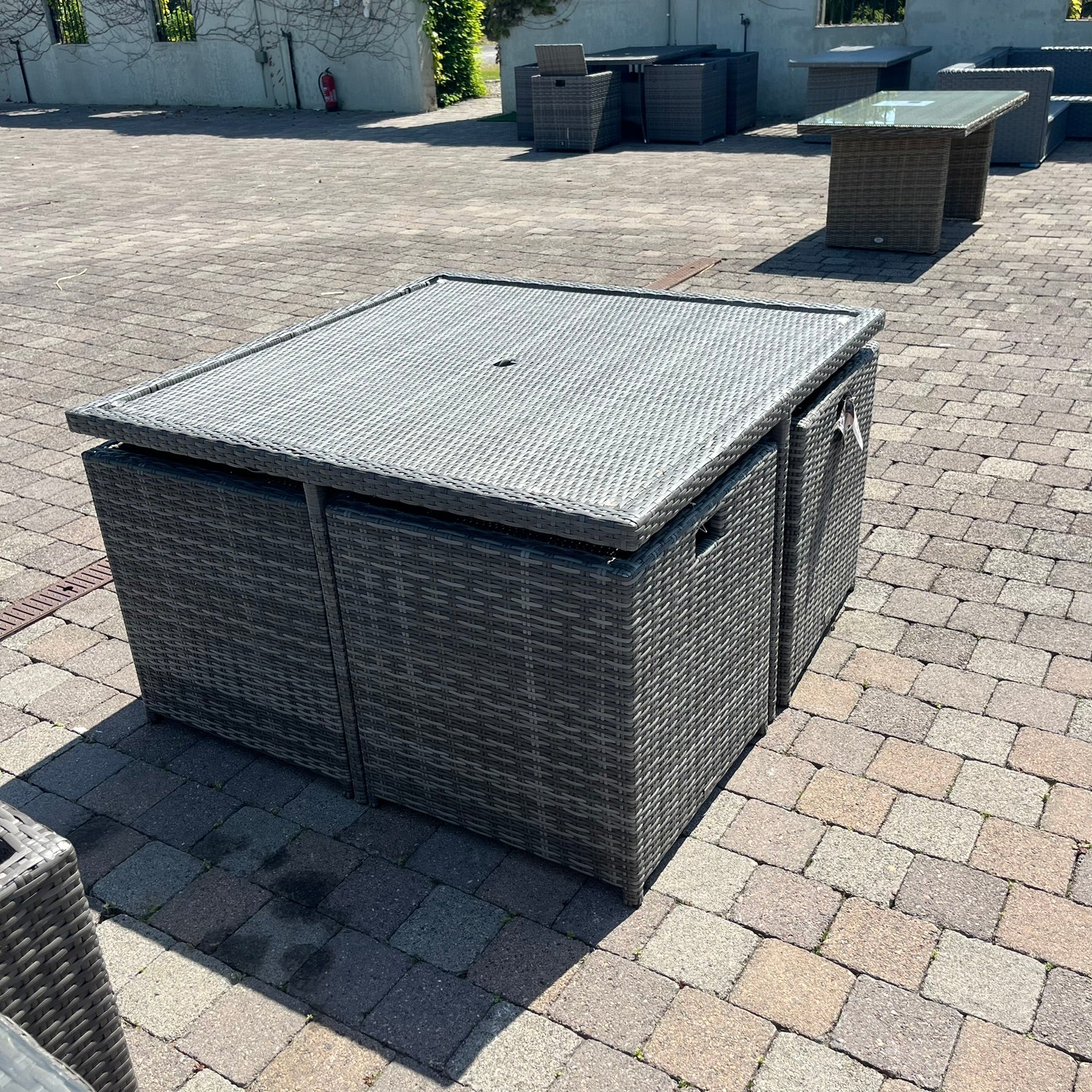 4 Seater Cube - Clearance