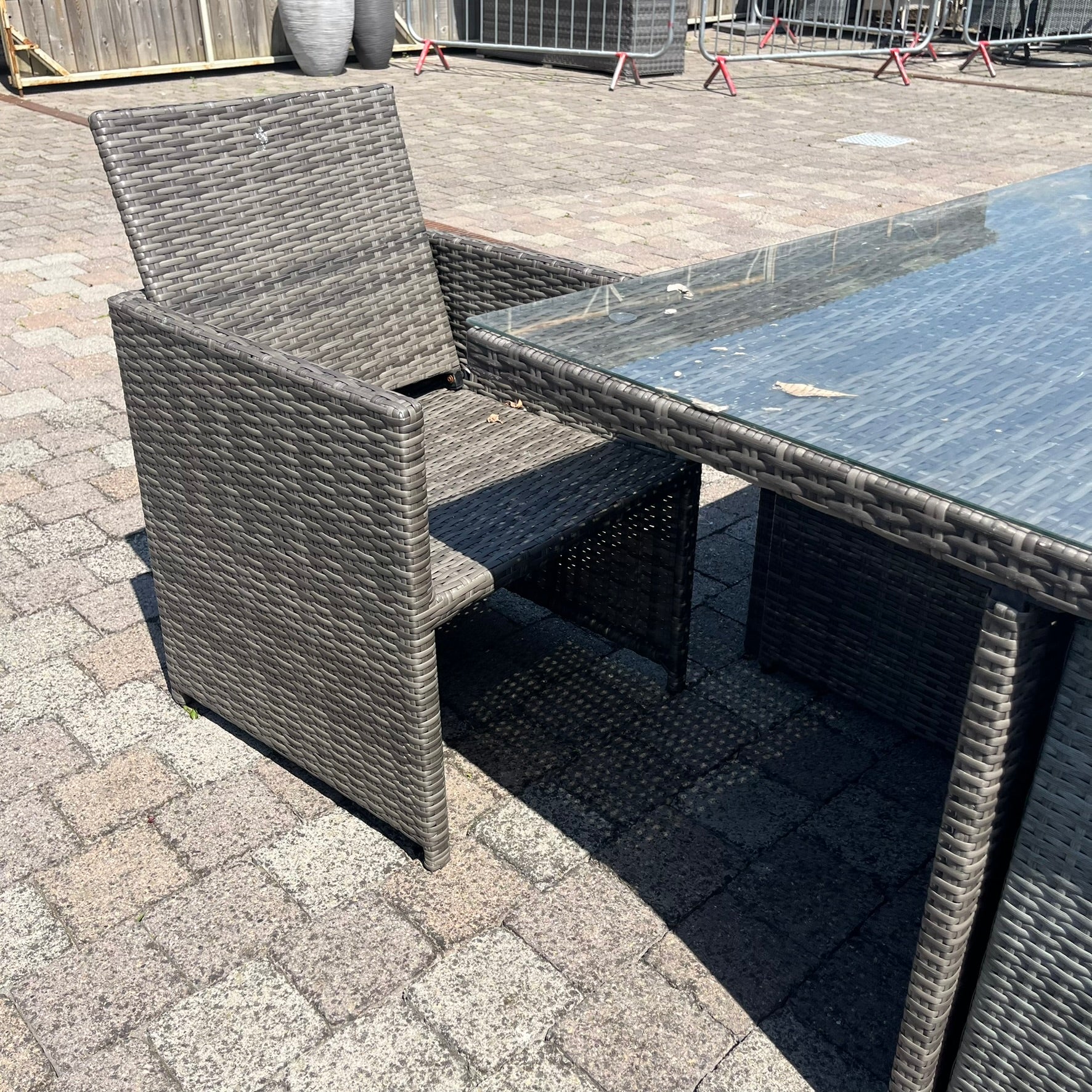 6 Seater Cube - Clearance