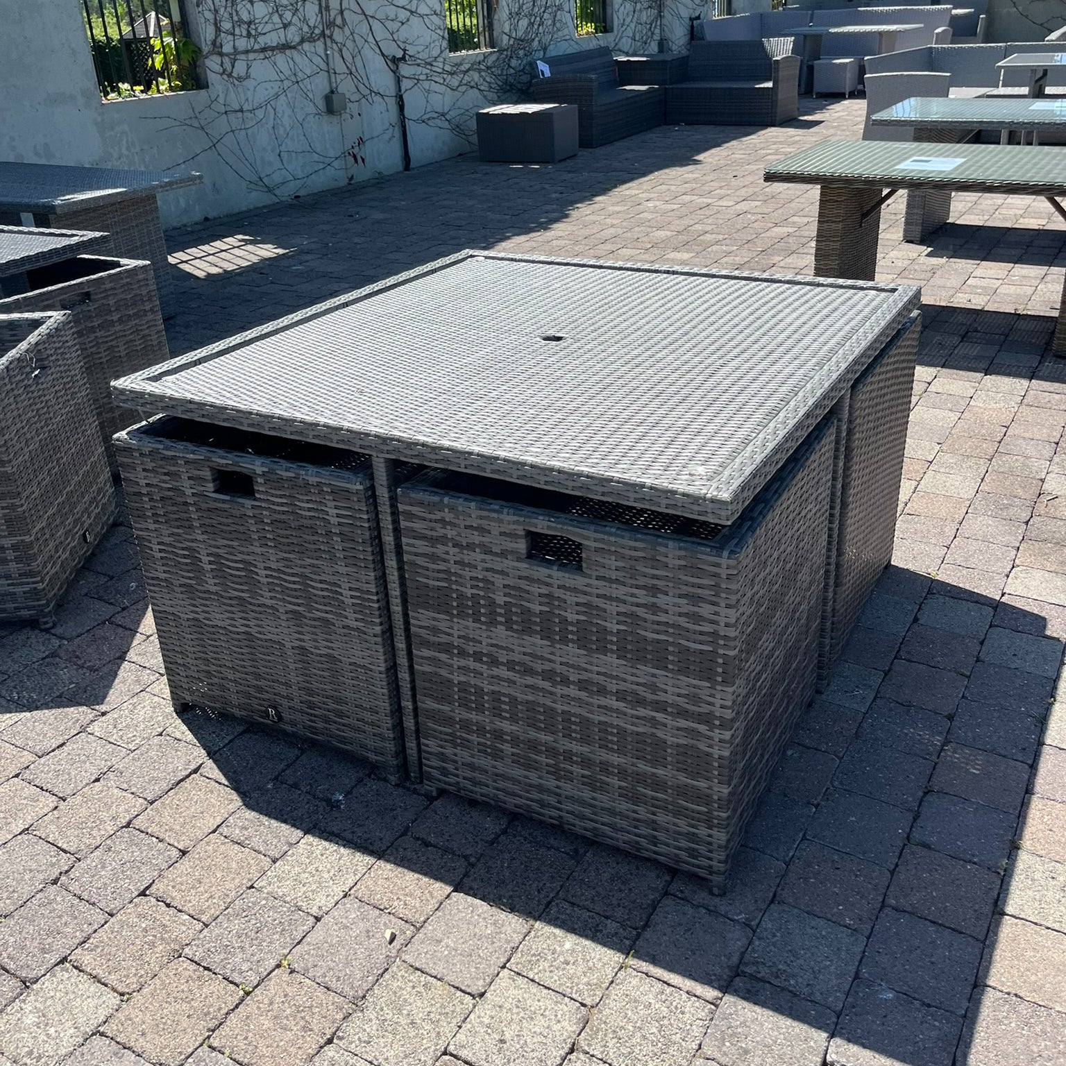 4 Seater Cube - Clearance